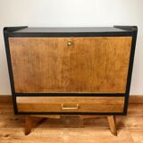 Storage cabinet