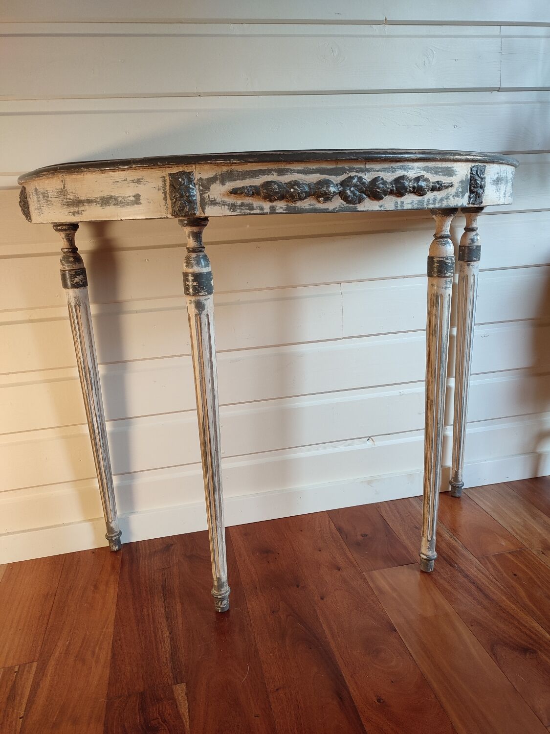 Console Louis XVI