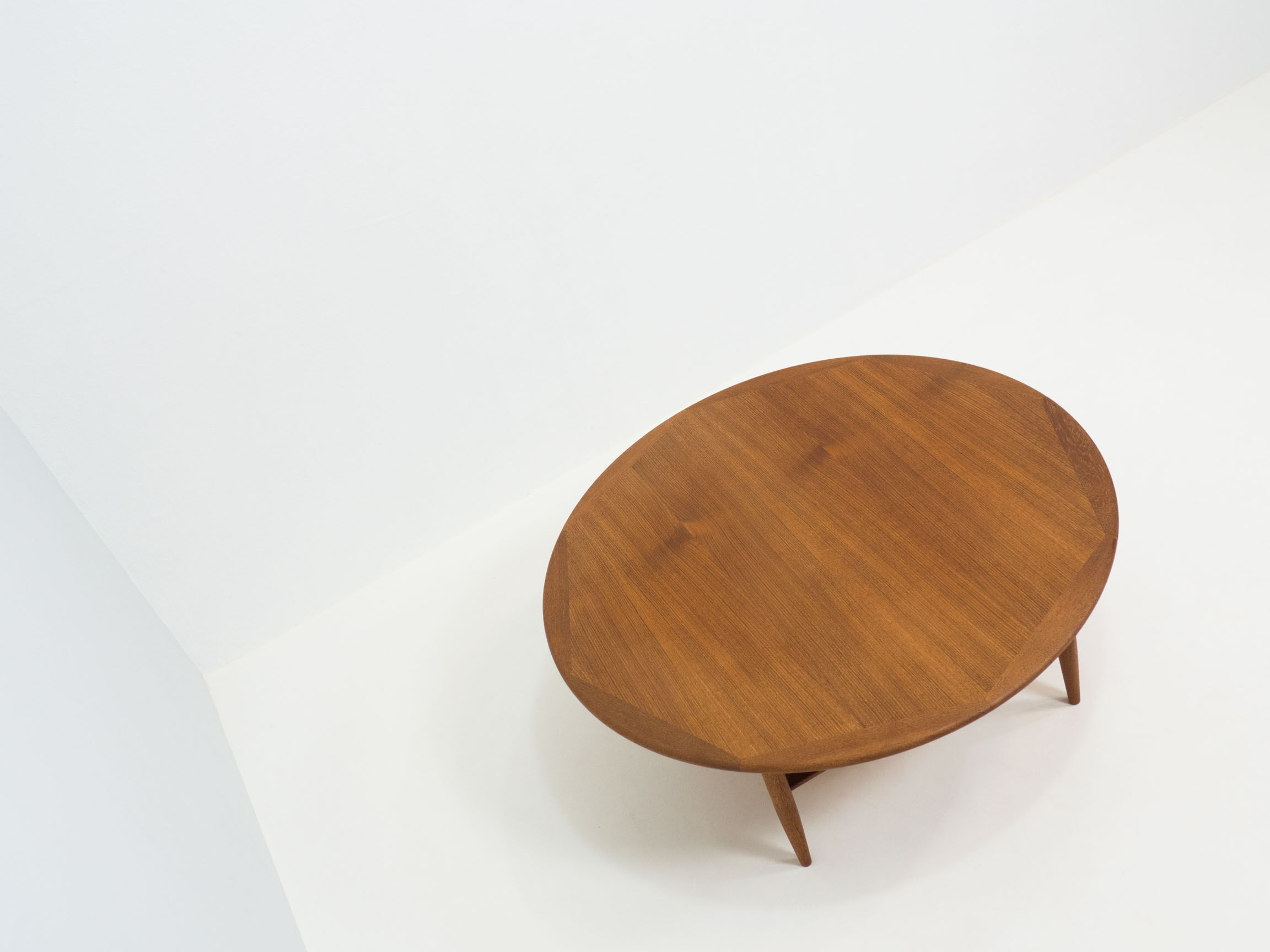 Vintage round teak coffee table