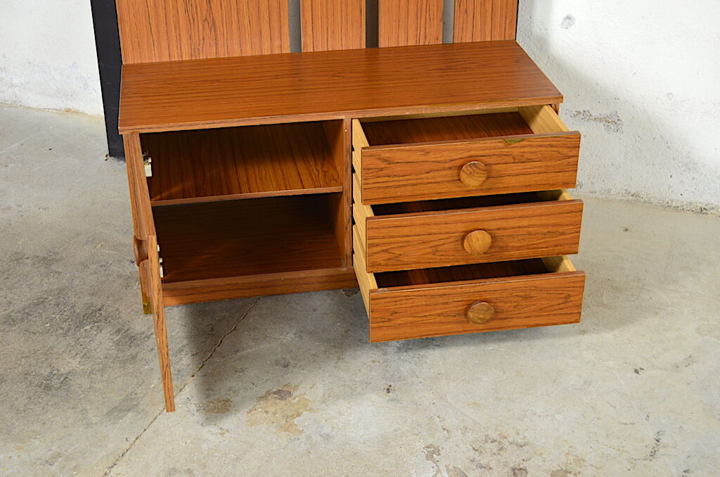 Eddy cloakroom furniture