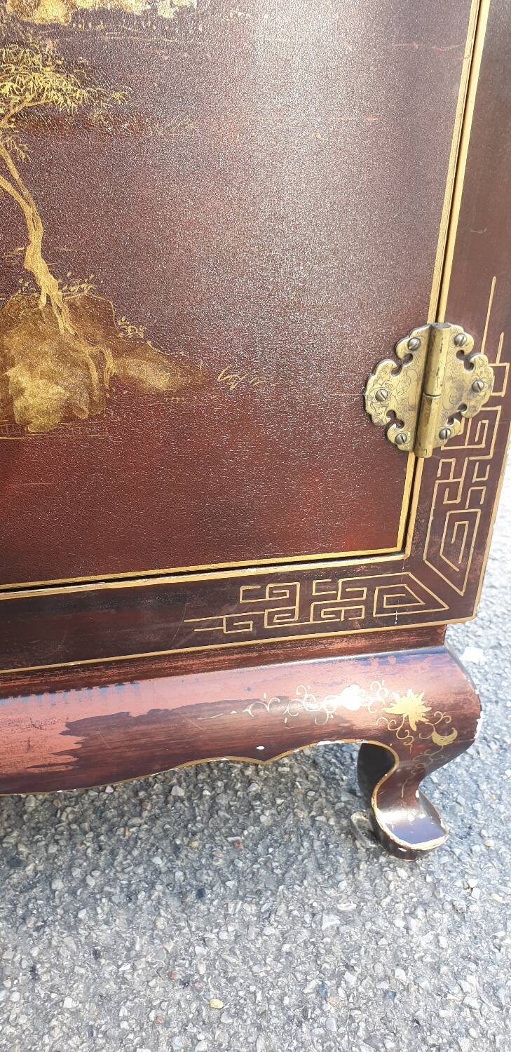 Chinese lacquer TV cabinet from the seventies