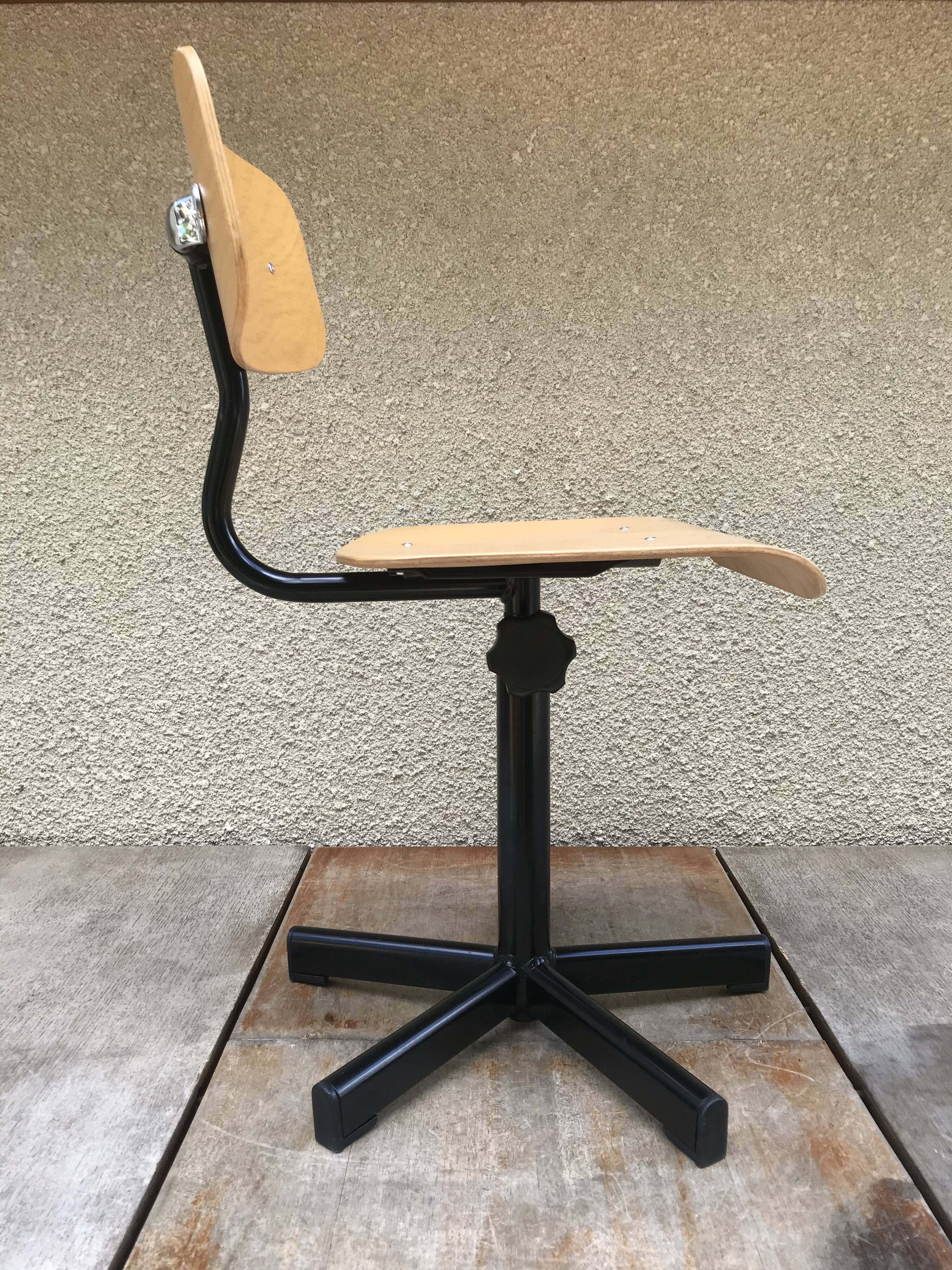 Black metal workshop chair - seated - vintage style adjustable wood file