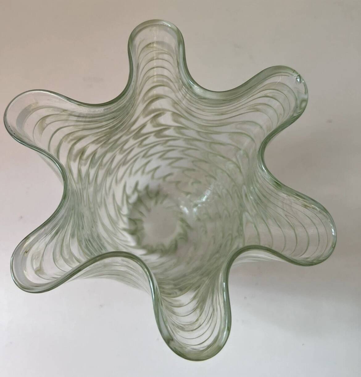 Filigree handkerchief-shaped glass vase with corolla neck