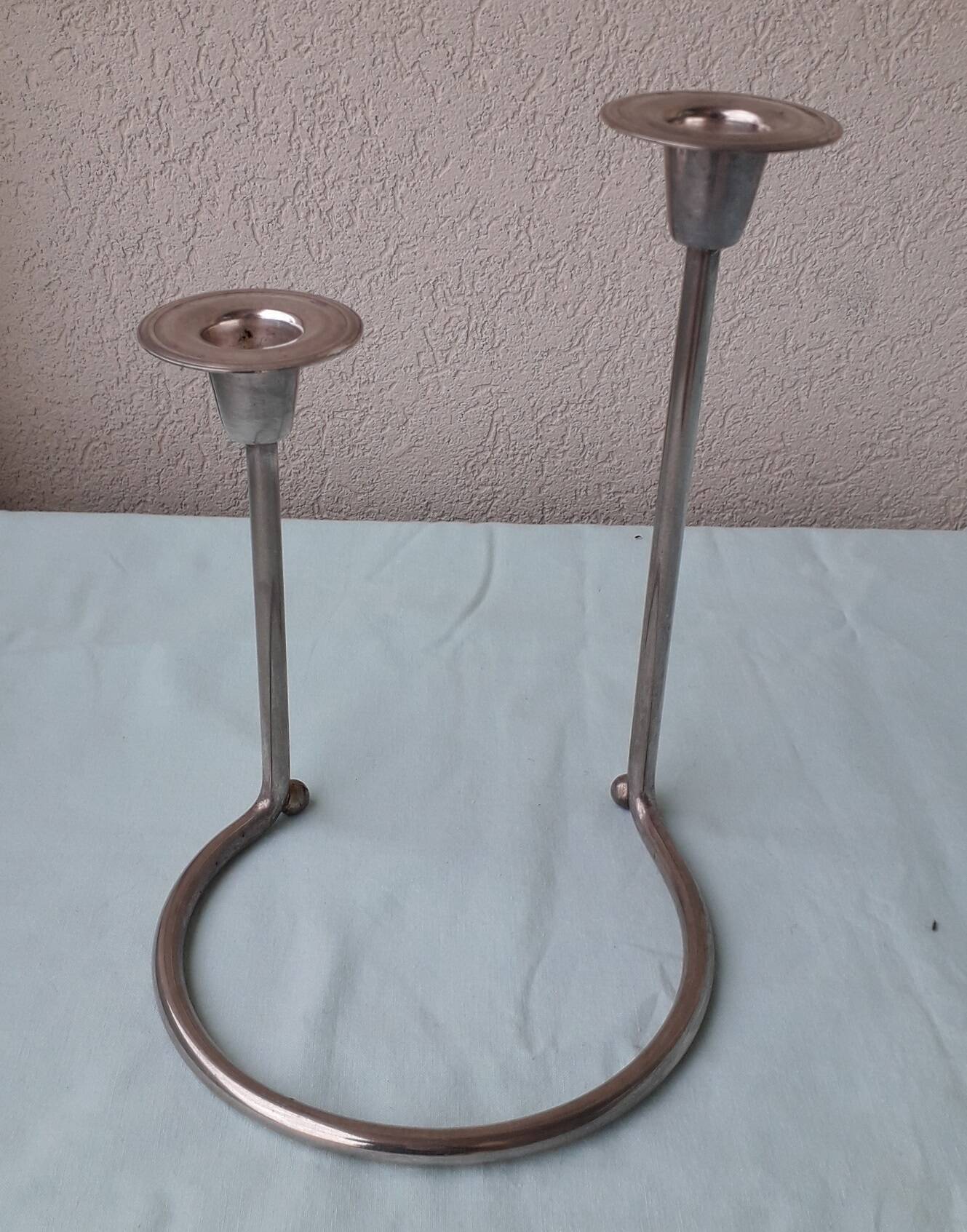Double candlestick in silver-plated metal