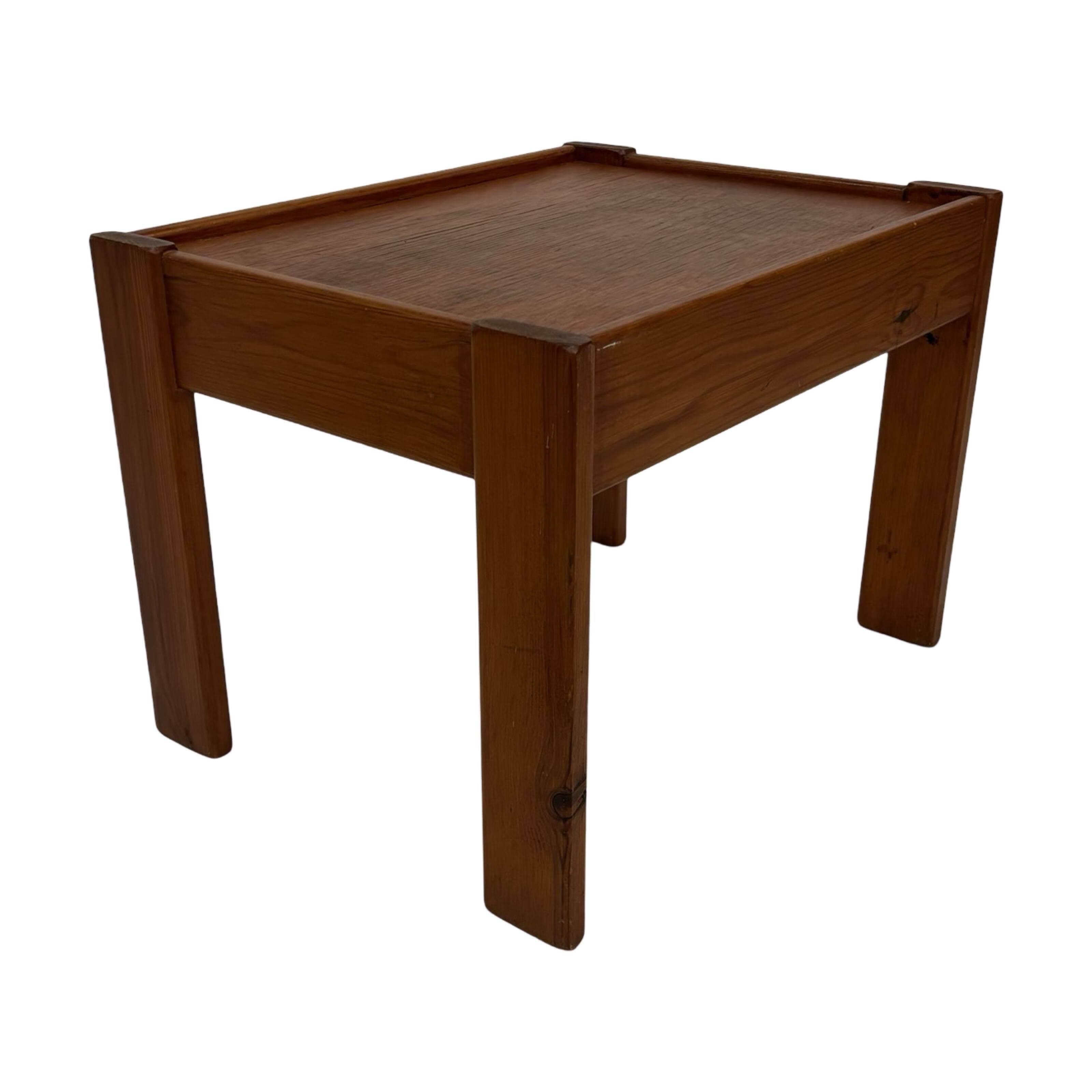 Vintage set of 3 side tables nesting pine wood 60s