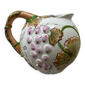 Grape slip pitcher