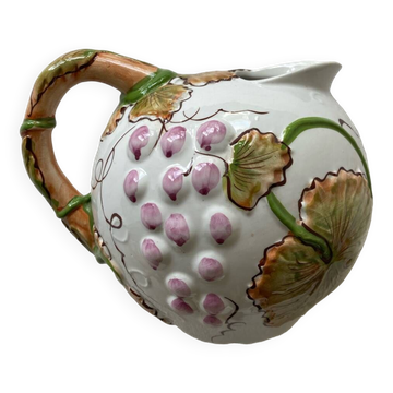 Grape slip pitcher