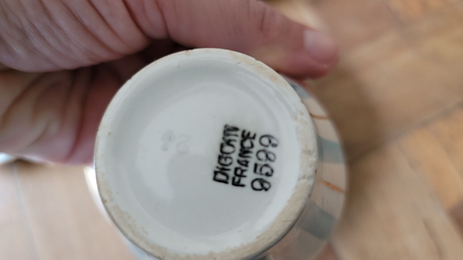 3 cups and digoin cups