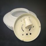 Plafonnier en verre blanc mat nervuré