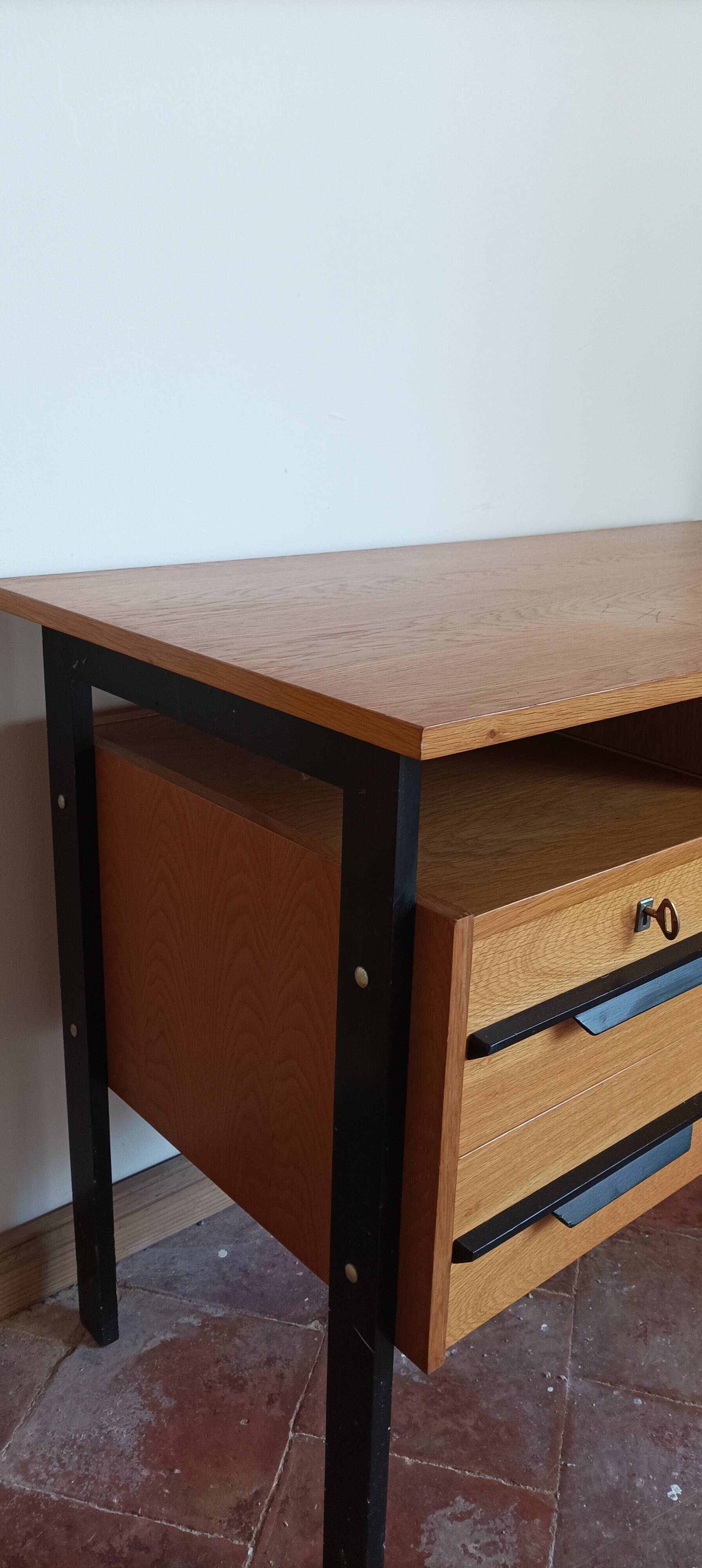 Modernist desk