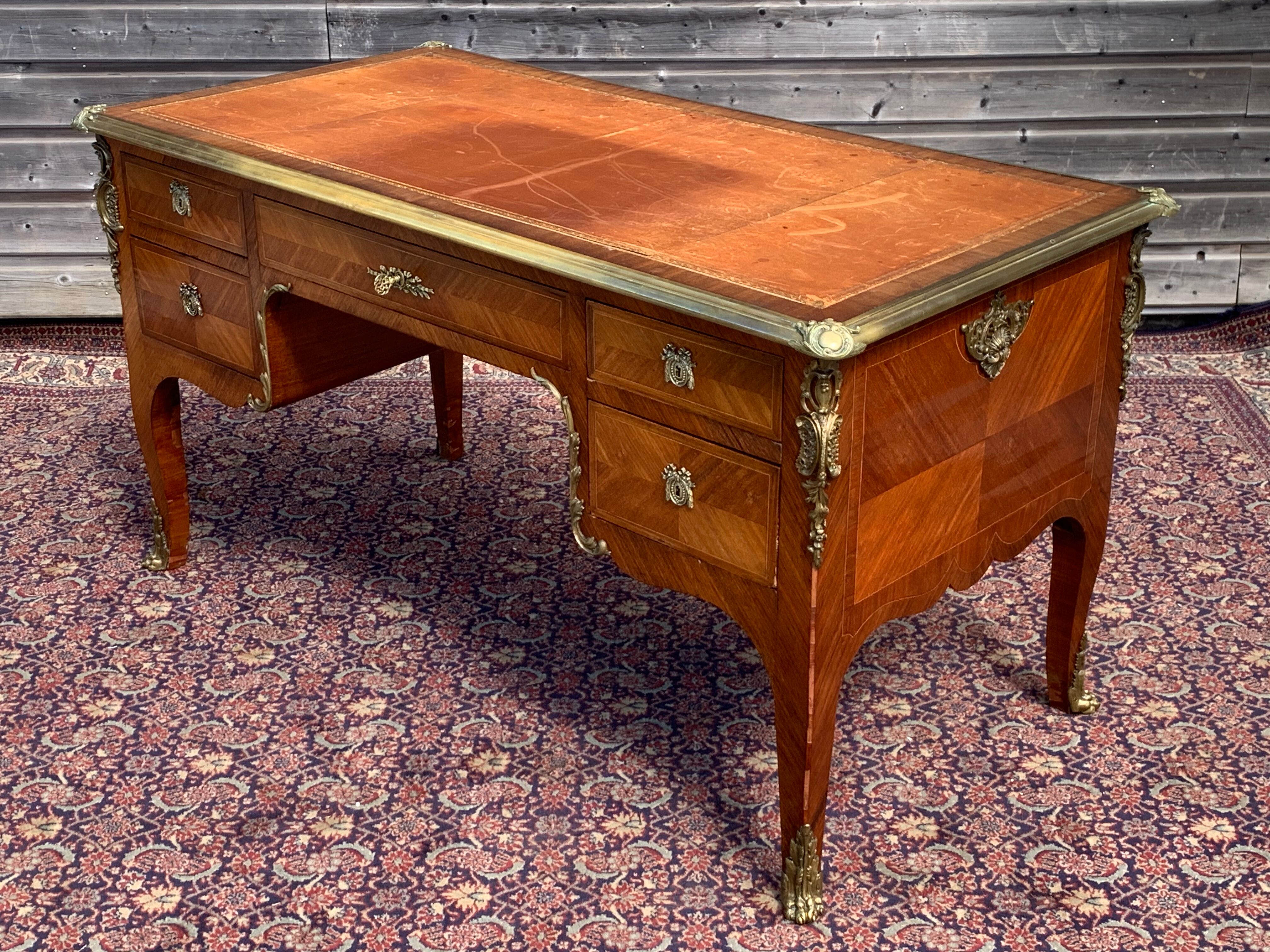 Desk in louis XV marquetry