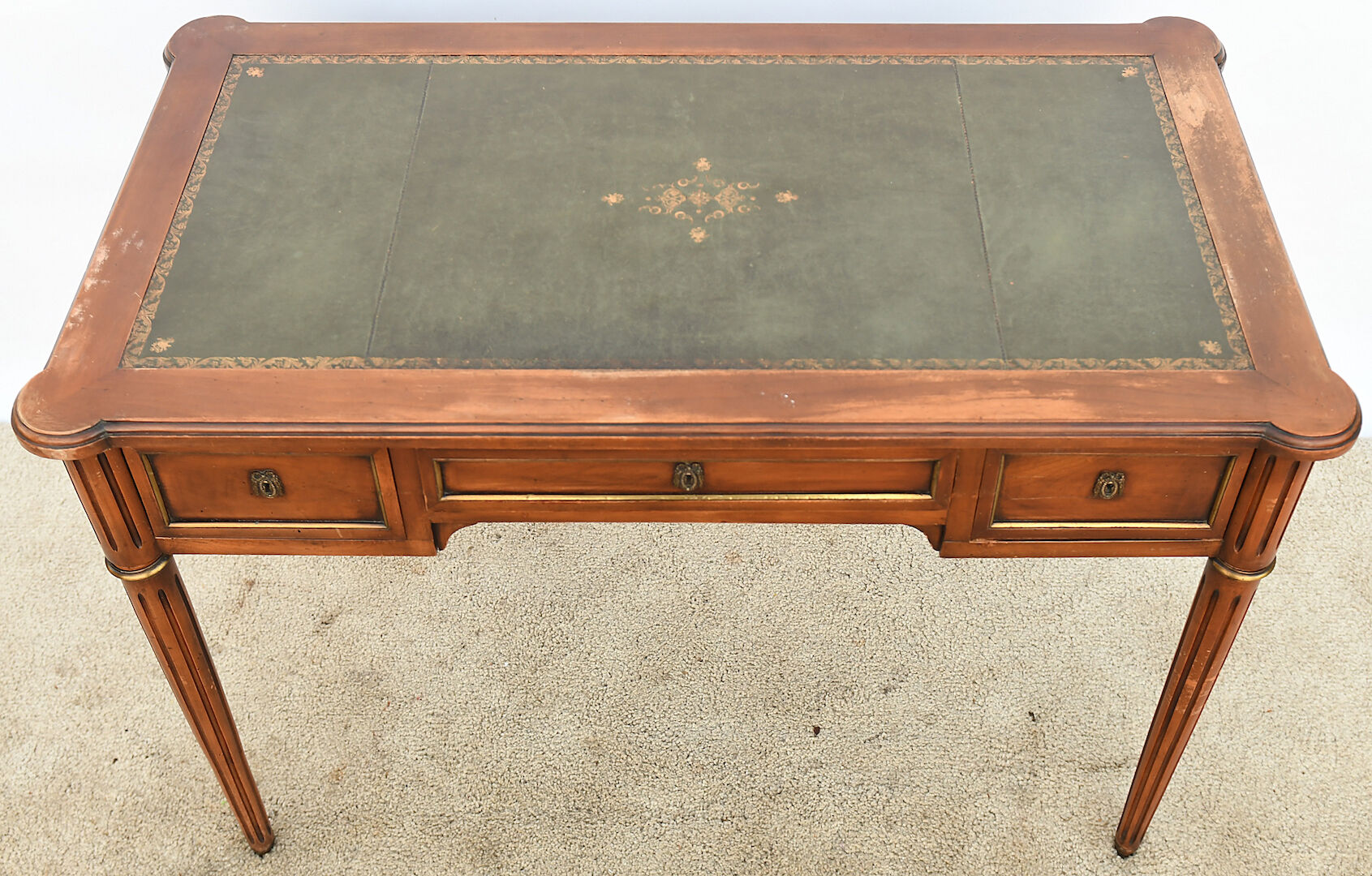 Bureau plat style Louis XVI