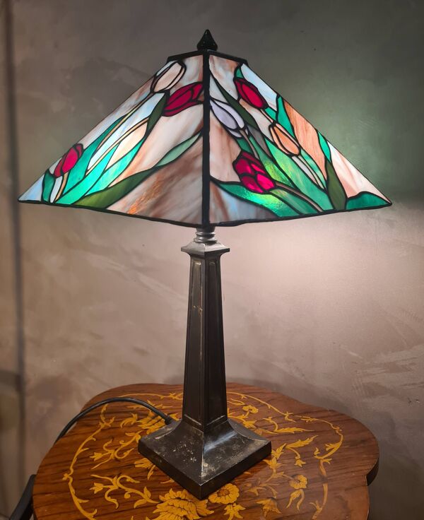 Lampe en verre cloisonné style Tiffany, vers 1975-85