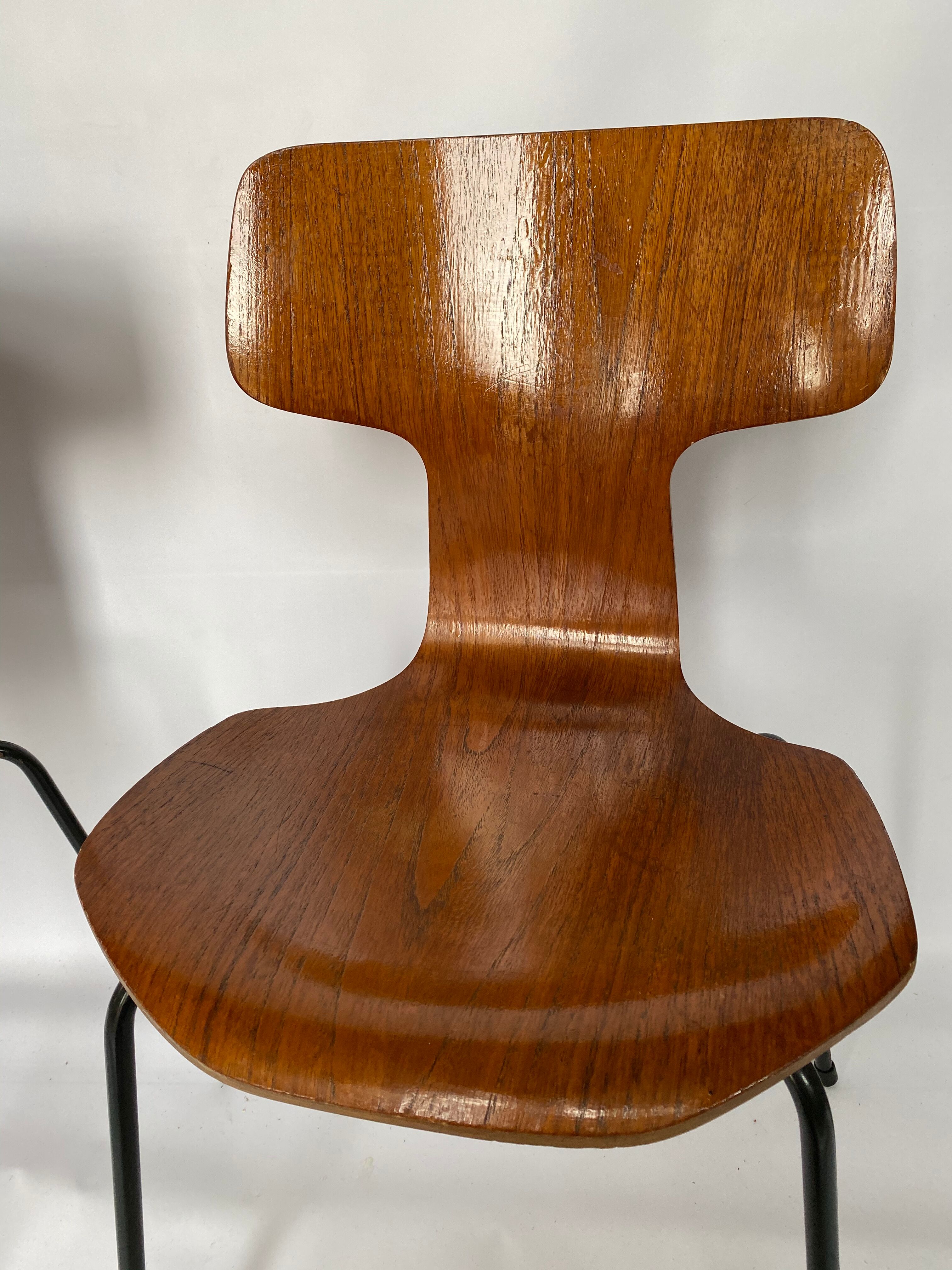 Set of four Danish hammer chairs by Arne Jacobsen for Fritz Hansen