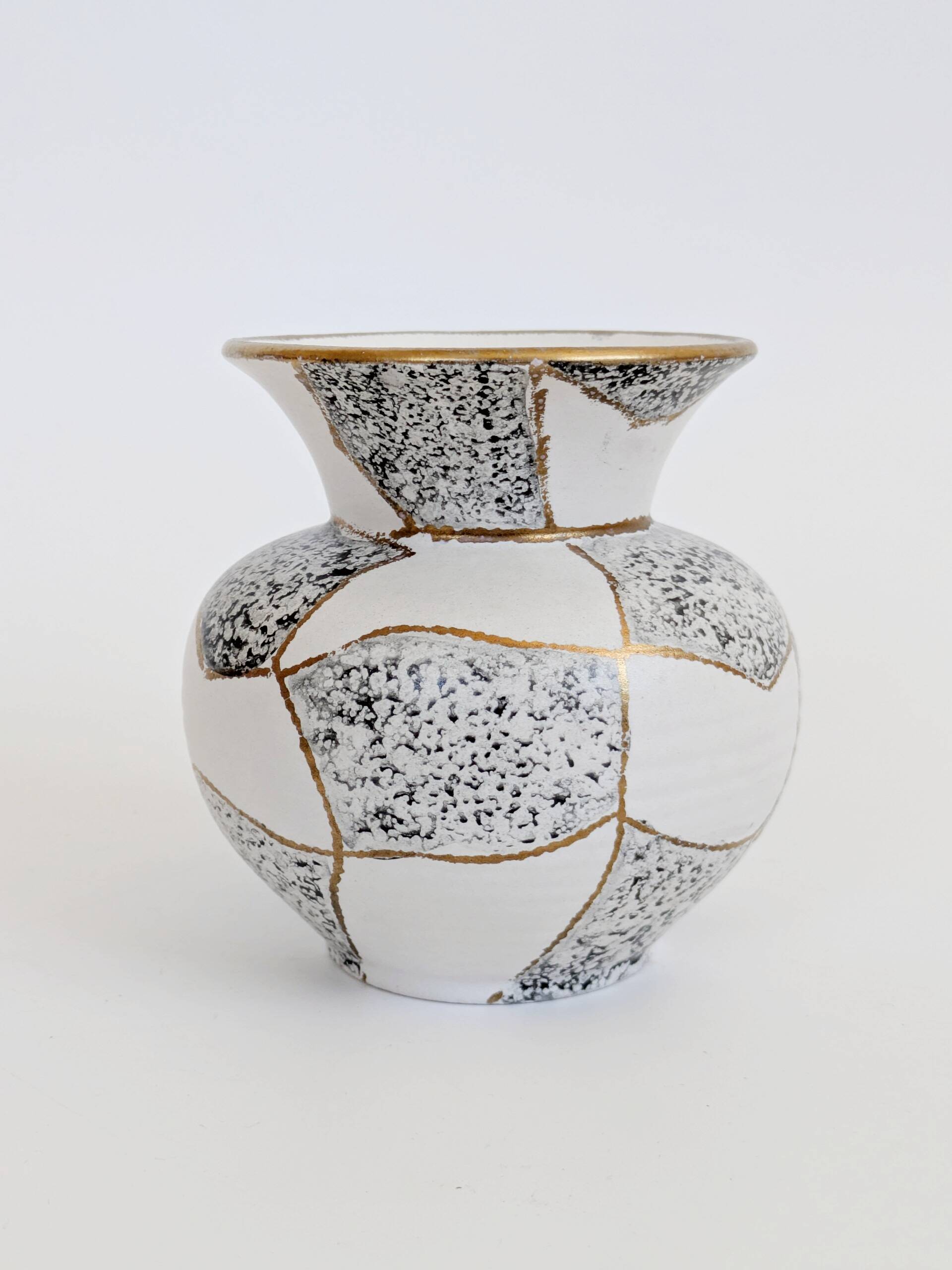 Midcentury German West Vase, Ü geometric black and white ceramic