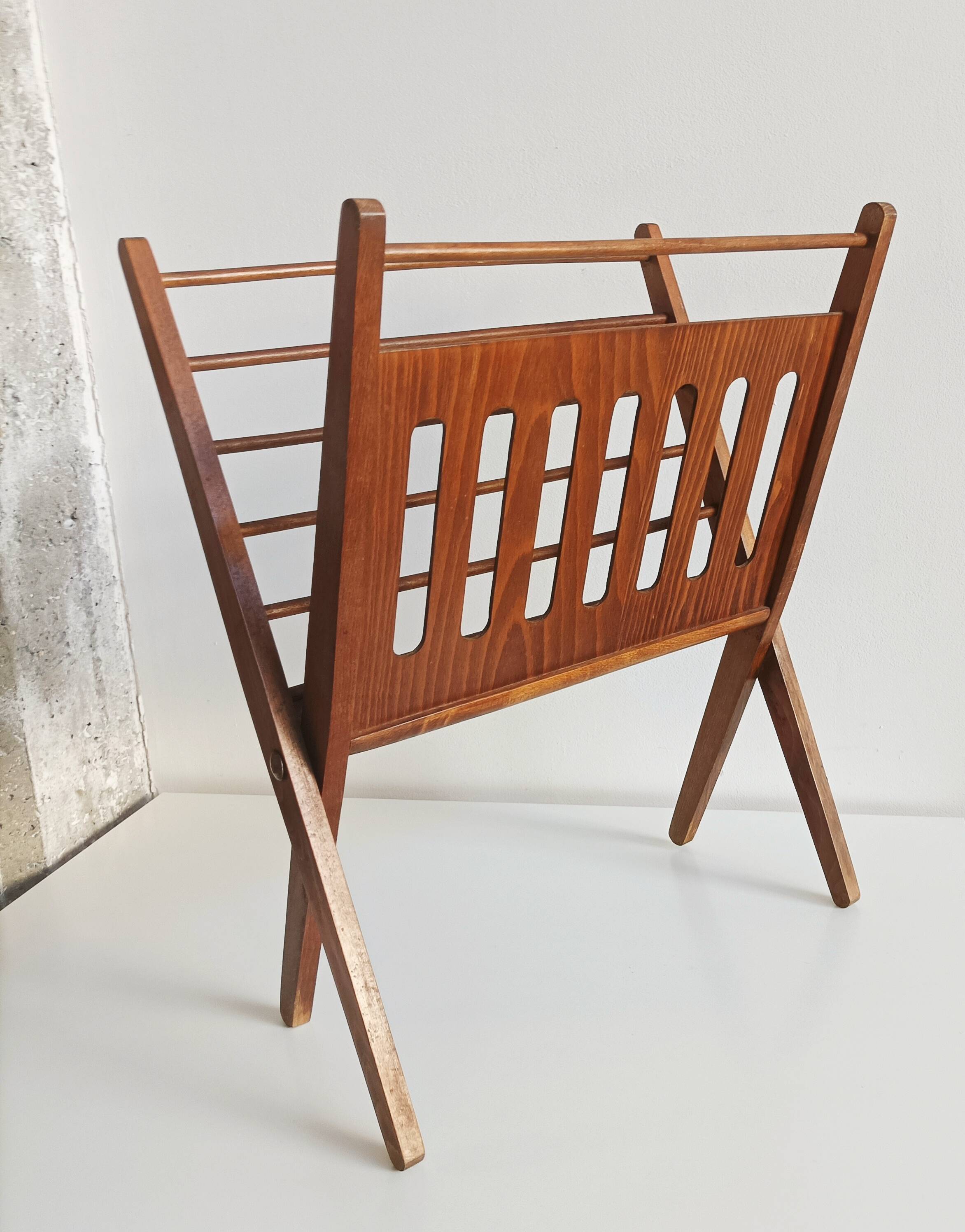 Cees Braakman folding magazine rack, Pastoe