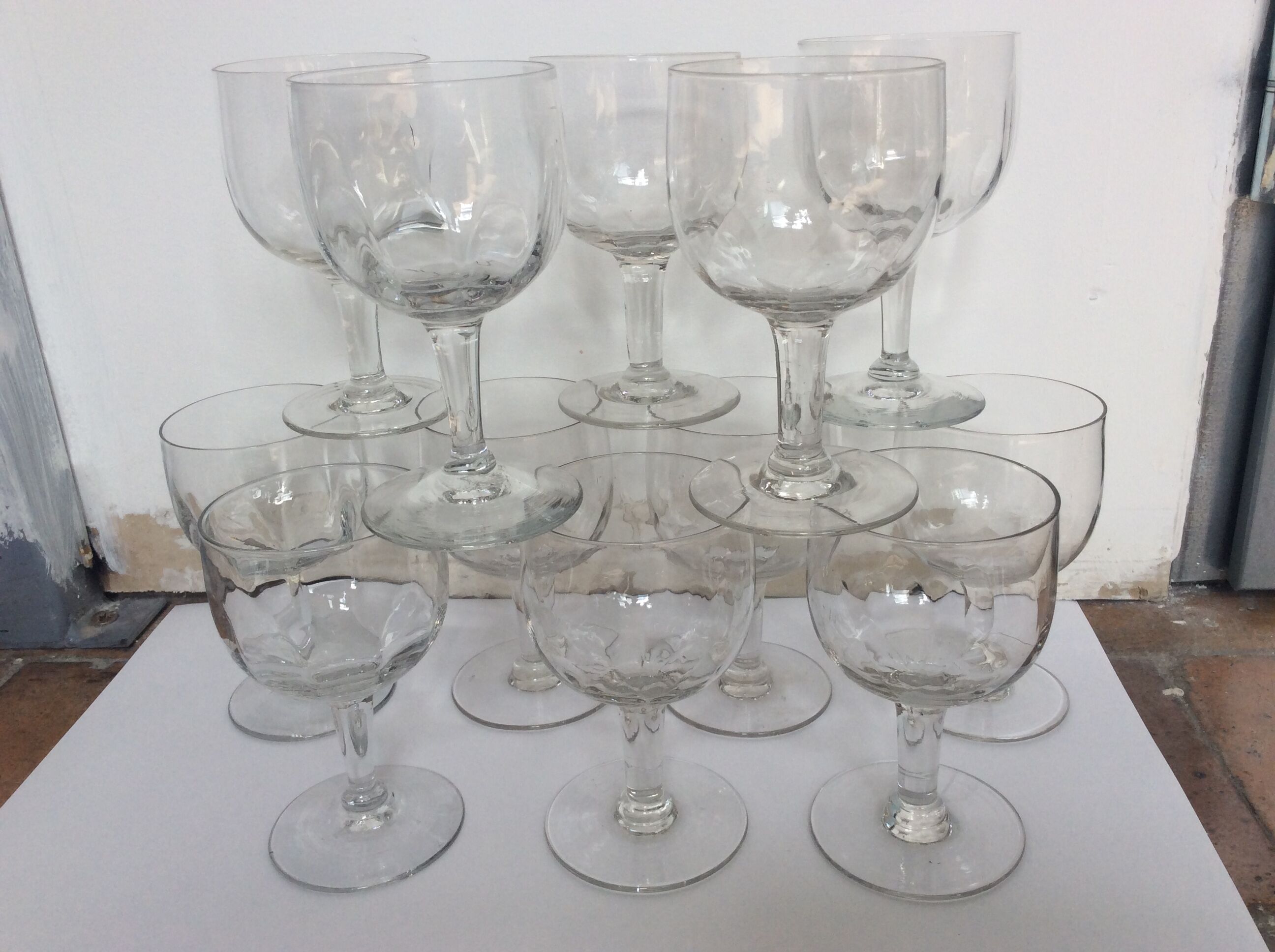 12 vintage foot glasses