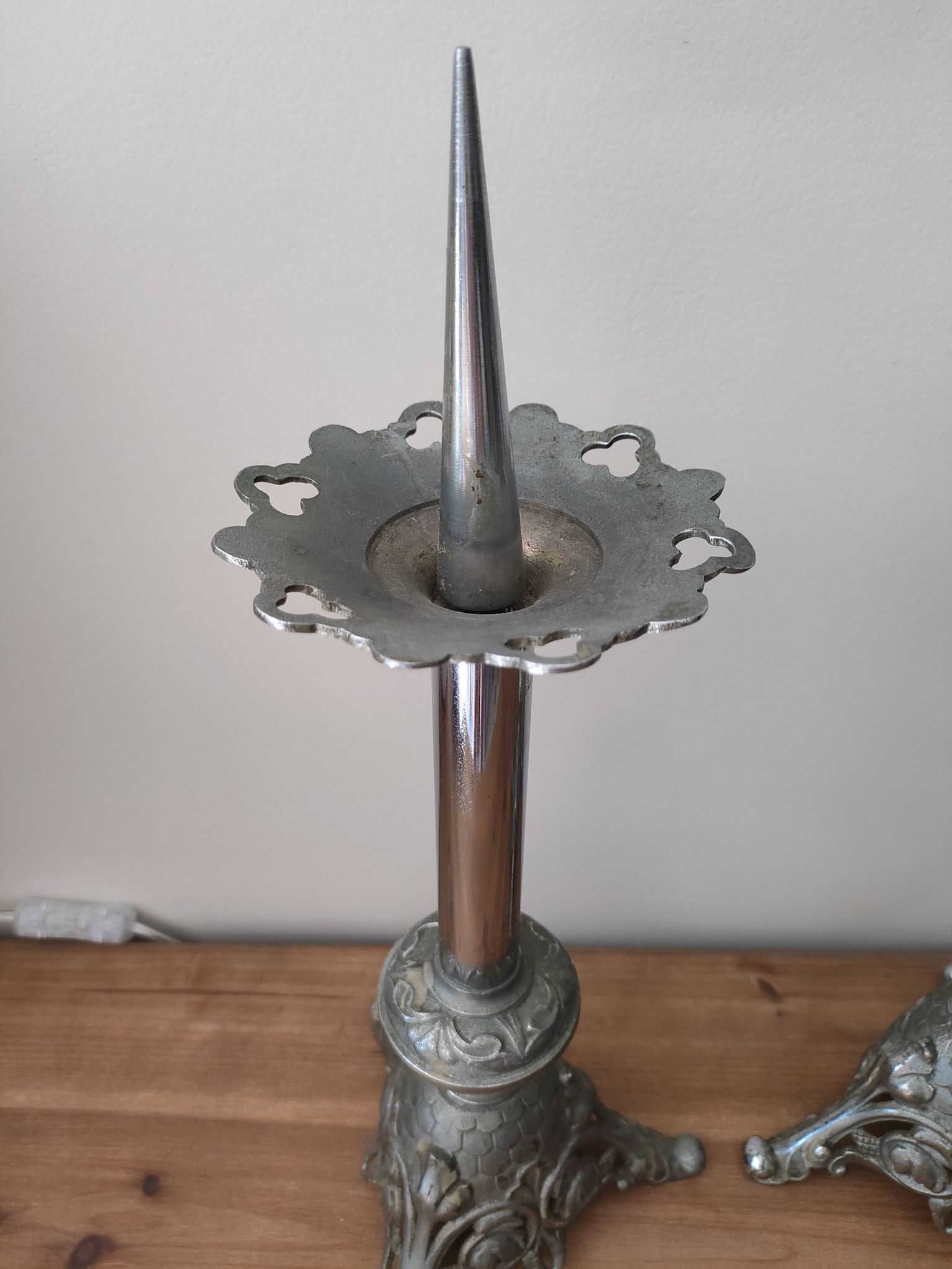 Pair of silver-plated candlesticks from the 19th century.