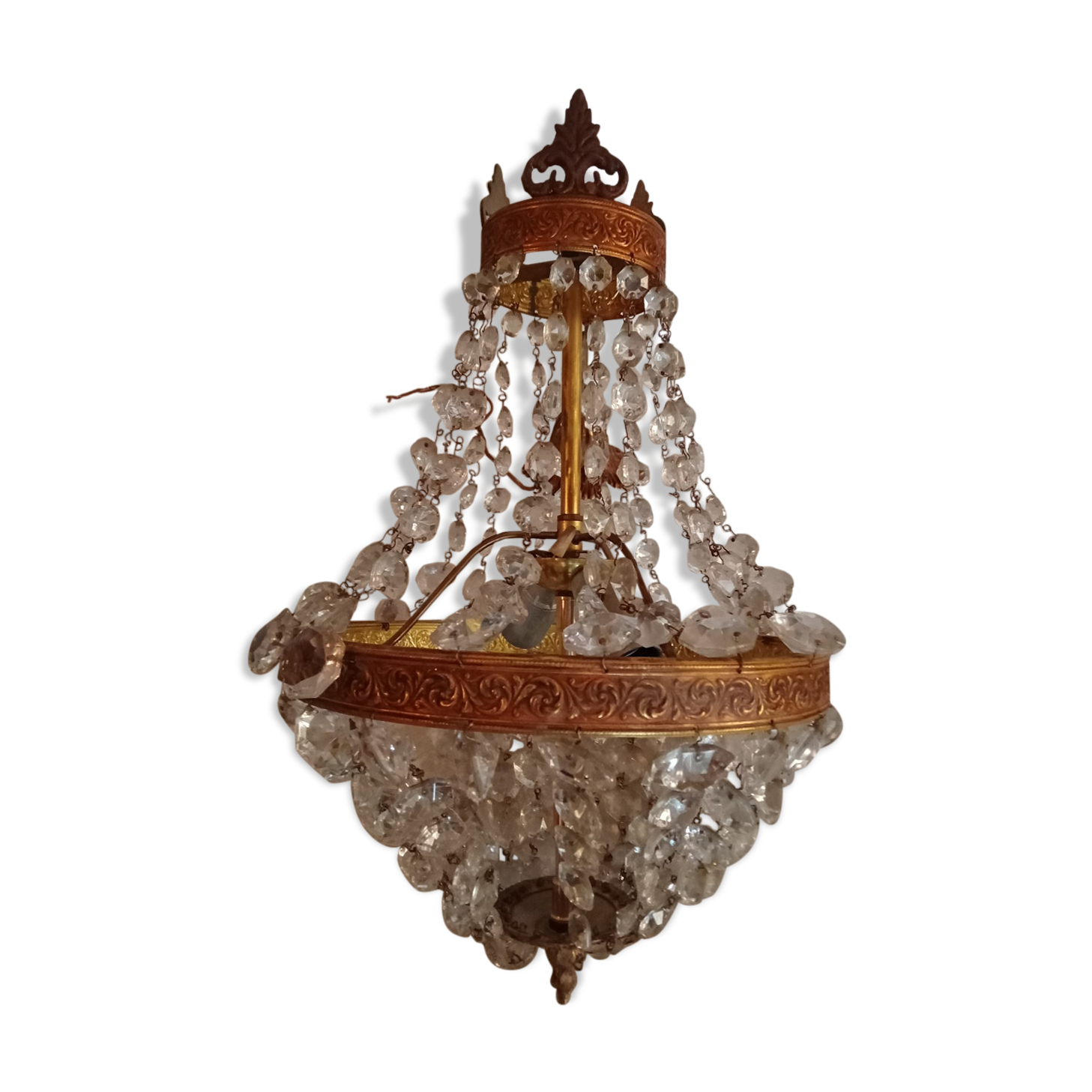 Balloon chandelier with tassels