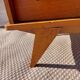 commode vintage aux pieds compas