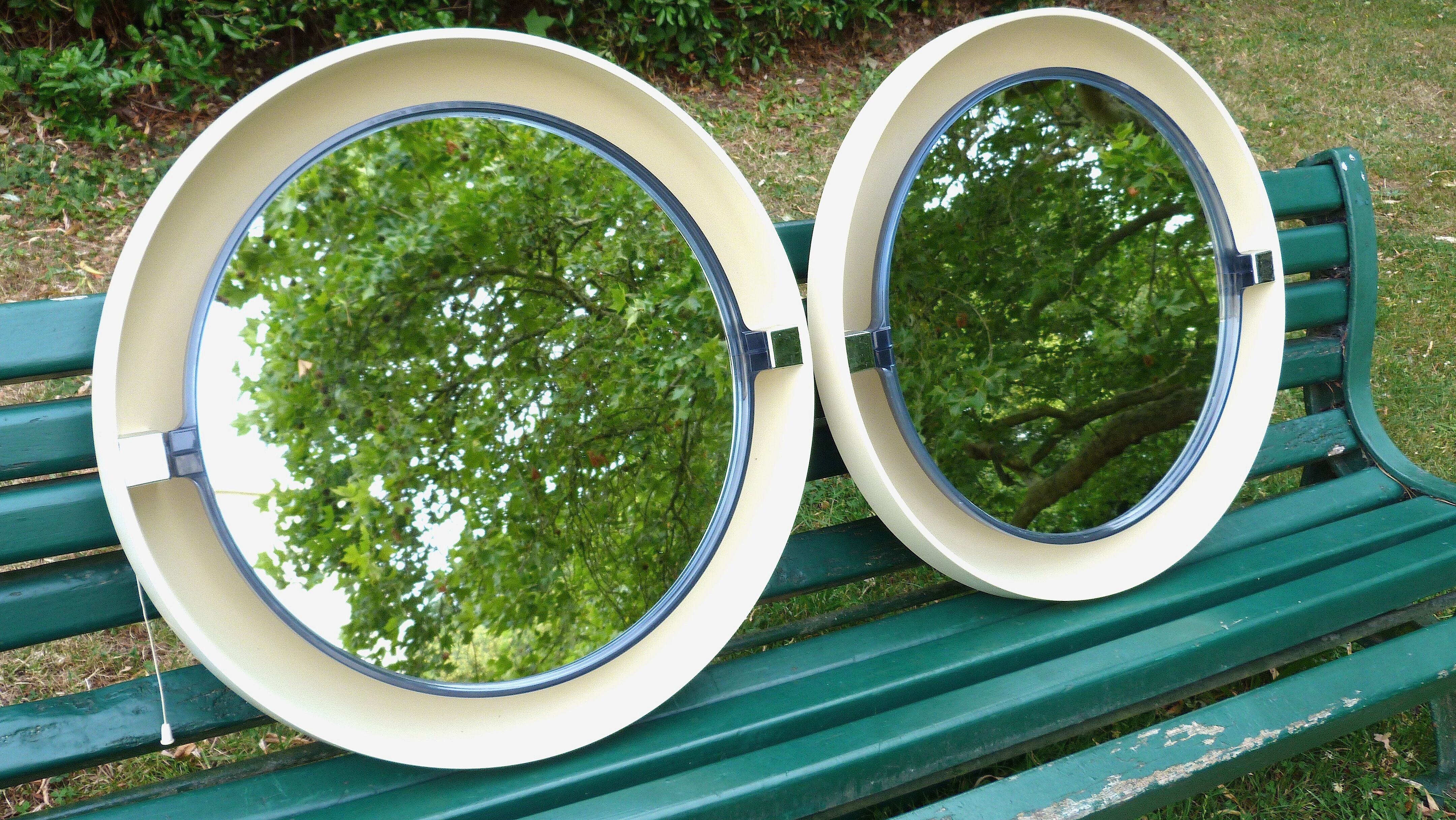 Miroir pivotant et rétro éclairé Allibert