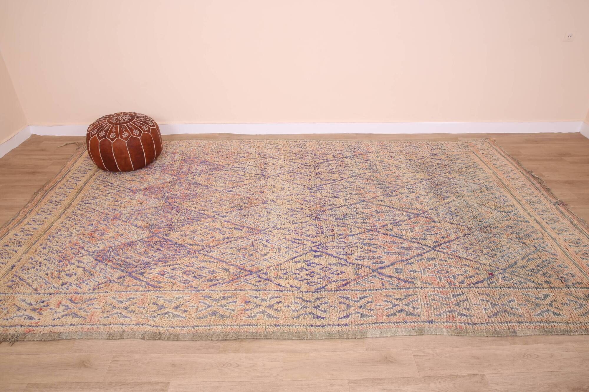 Vintage Beni Mguild Rug 208 x 340 cm, Old Moroccan Rug Handmade, Berber Rug