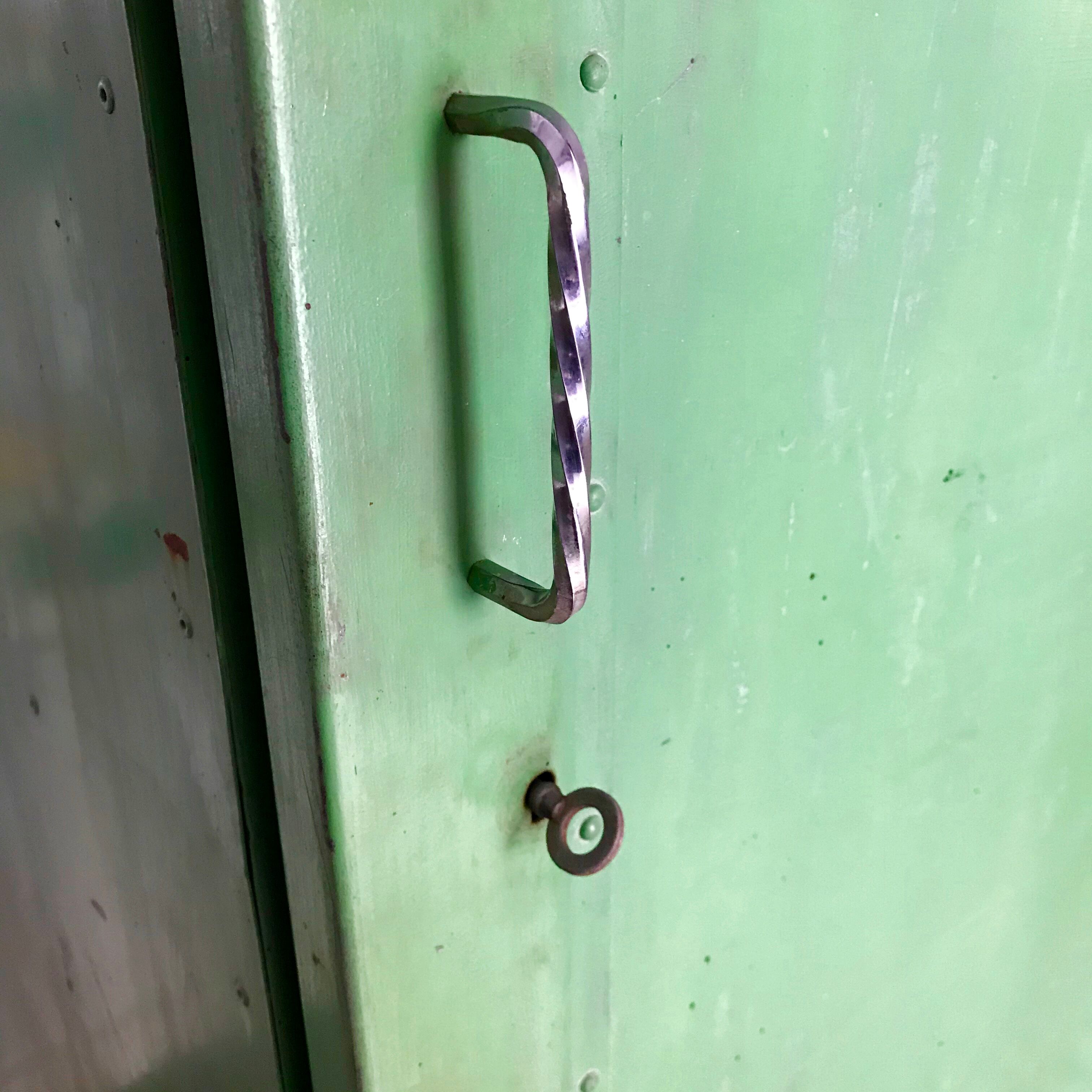Metal cabinet