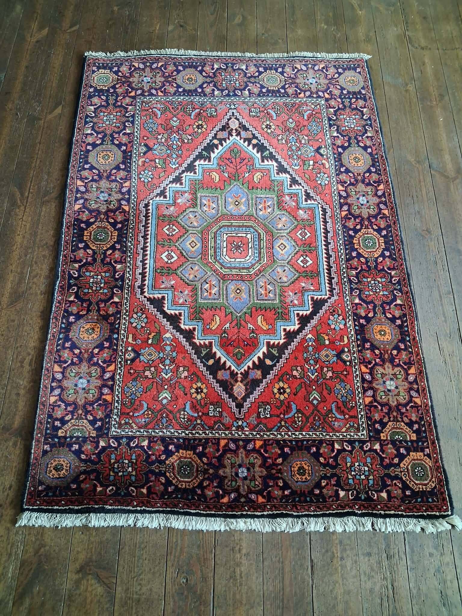 Handmade Persian Tabriz carpet 157x106cm