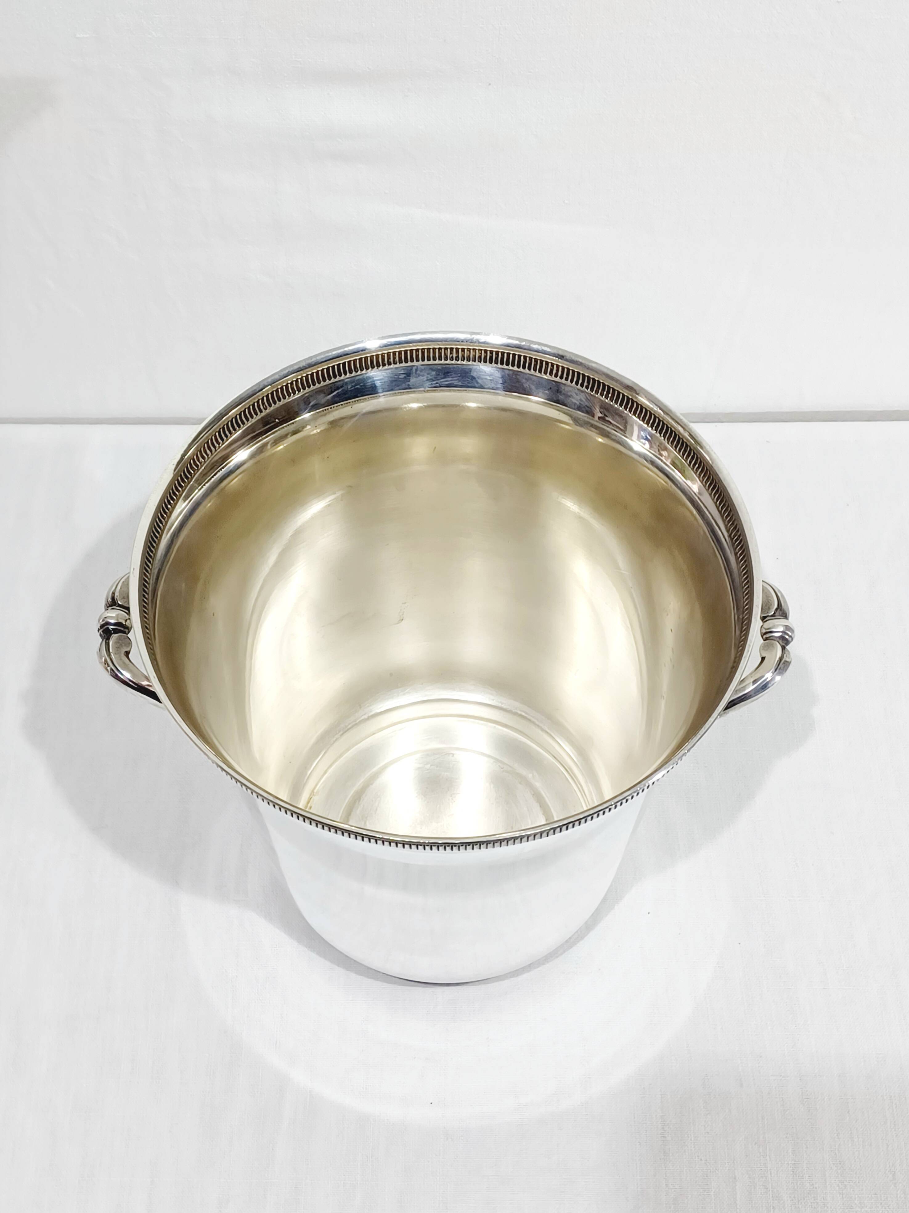 Silver-plated champagne bucket with fluting