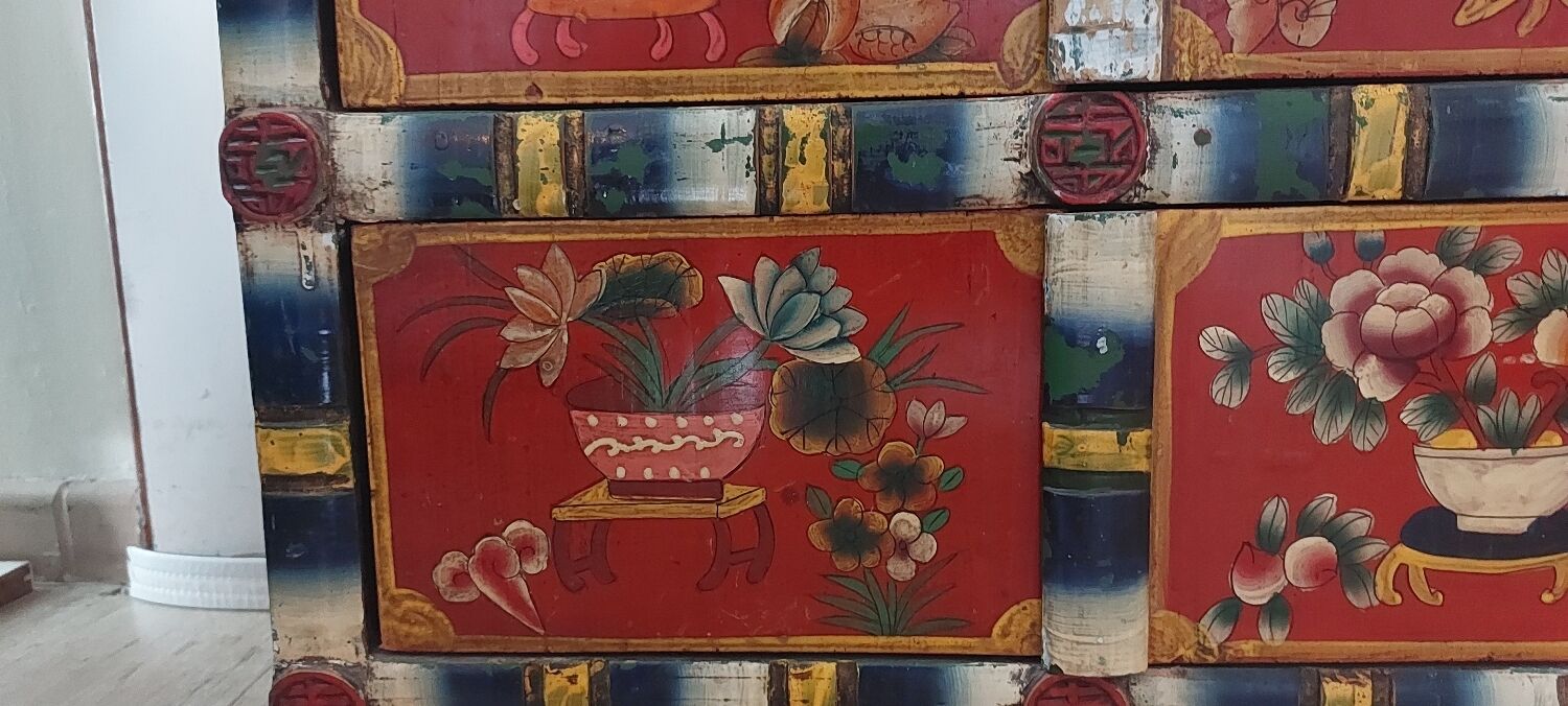 Cabinet tibétain
