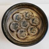 Dish in stoneware with  model 21936, by Jørgen Mogensen and manufactured by Royal Copenhagen
