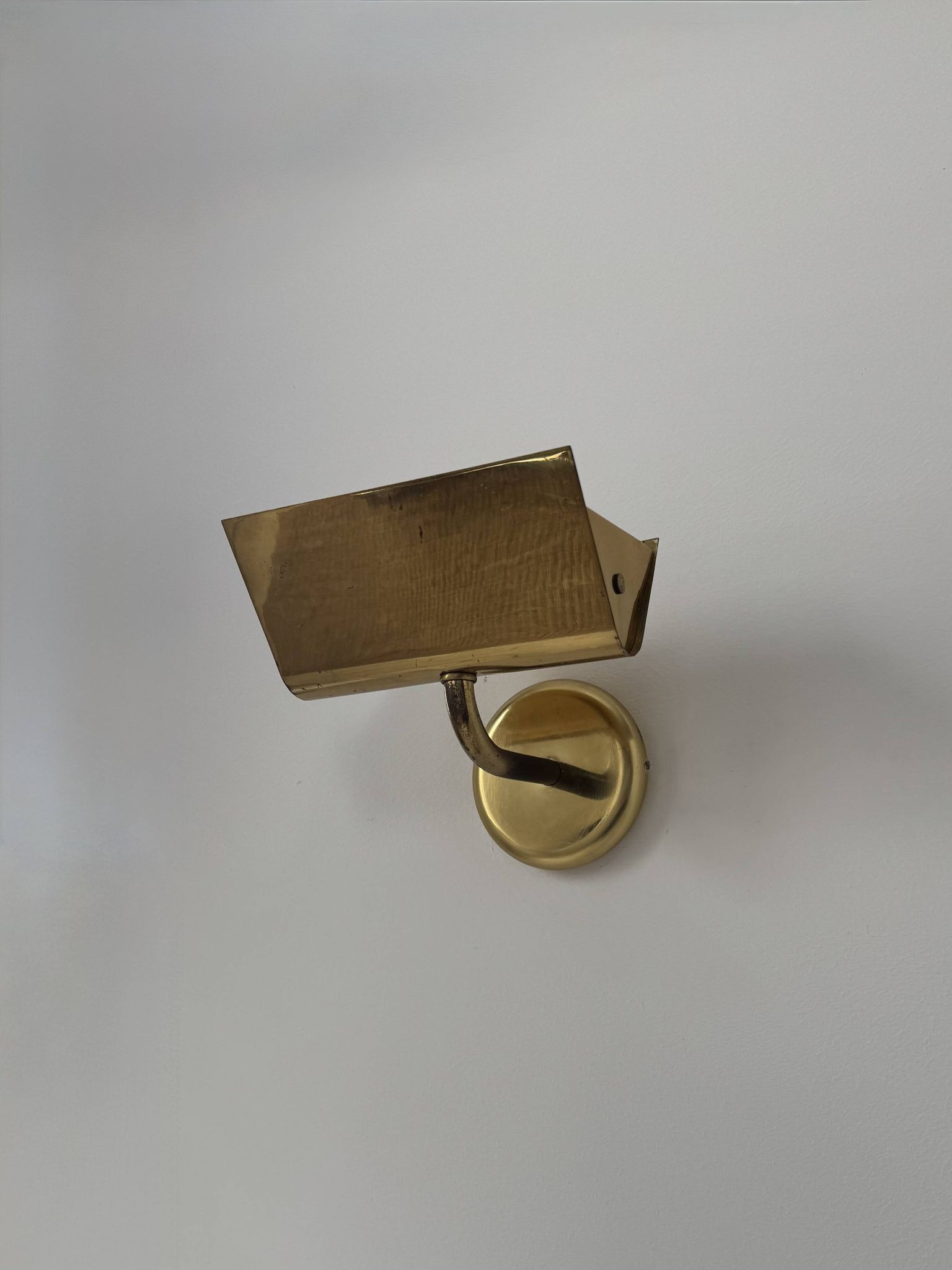 Vintage brass wall light, France, 1970.