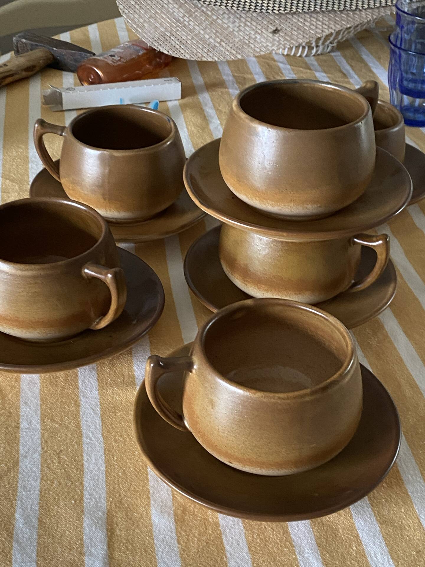 service of 6 cups and saucers HB Henriot Quimper France