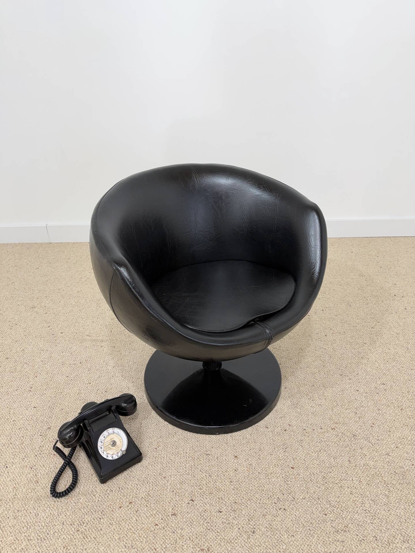 Luna armchair – Pierre Guariche for Meurop, 1967