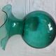 Vase en verre soufflé vert