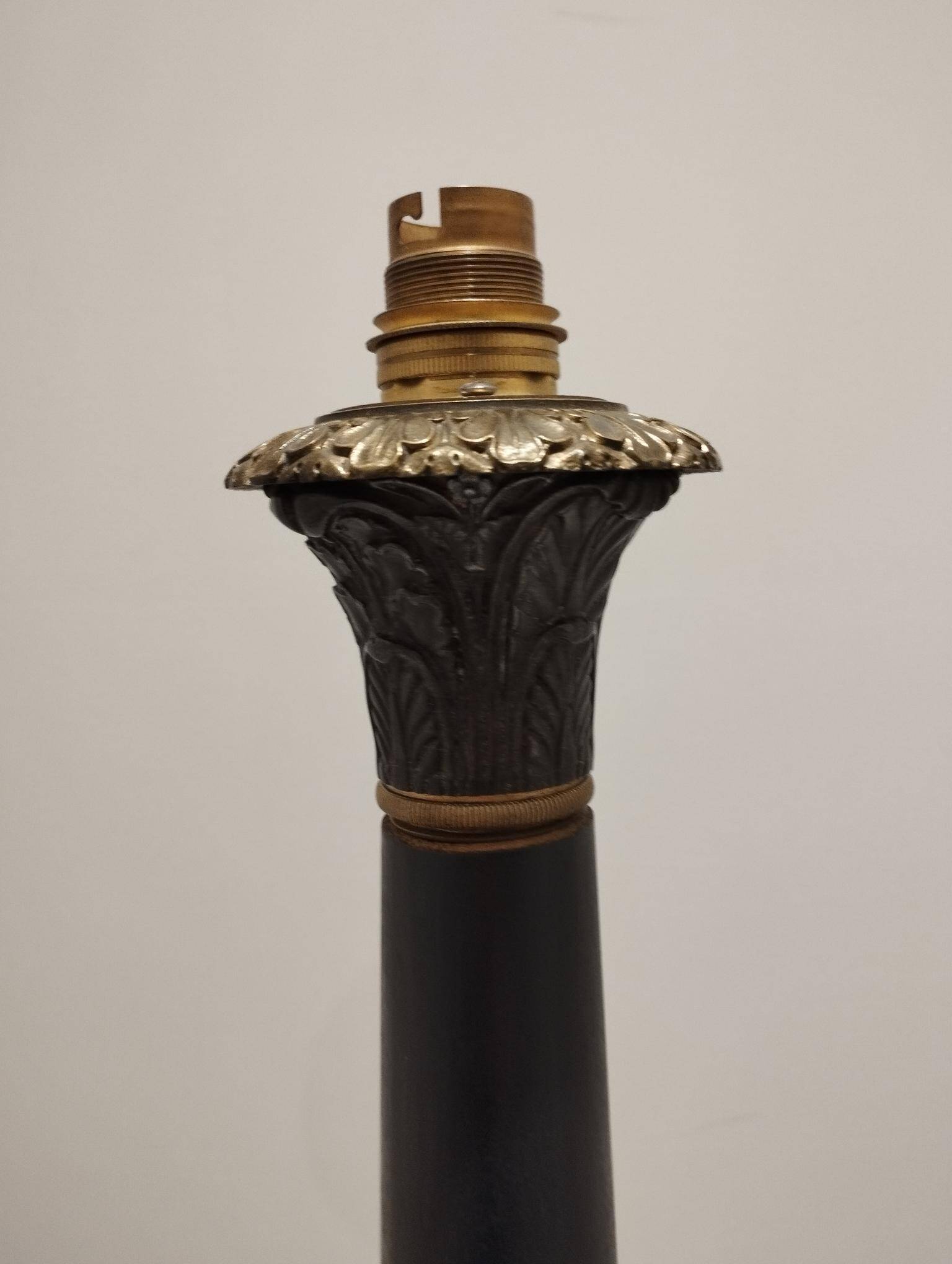 Antique lamp base with lion's paw - Restoration Period - Empire