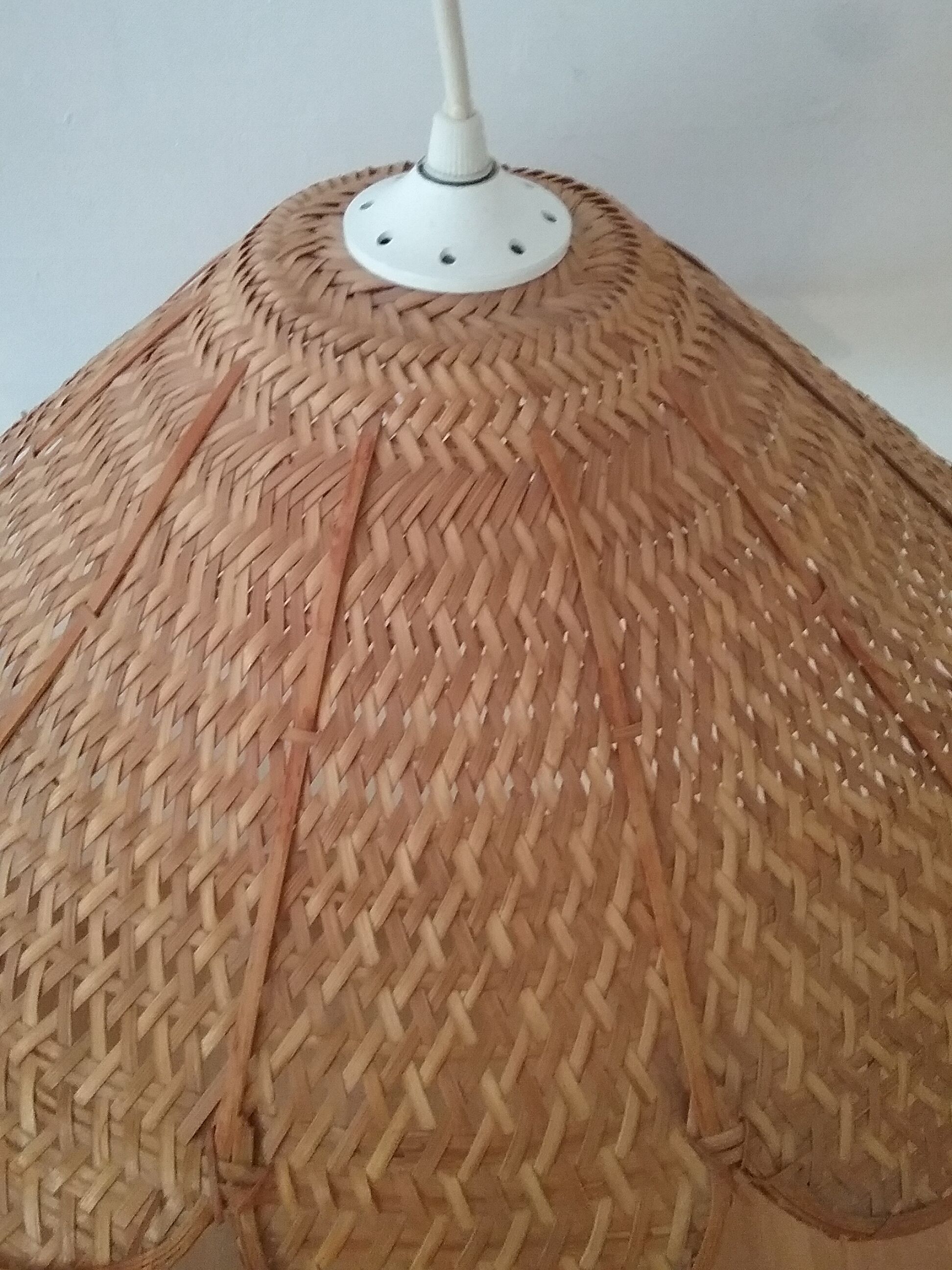 Rattan suspension