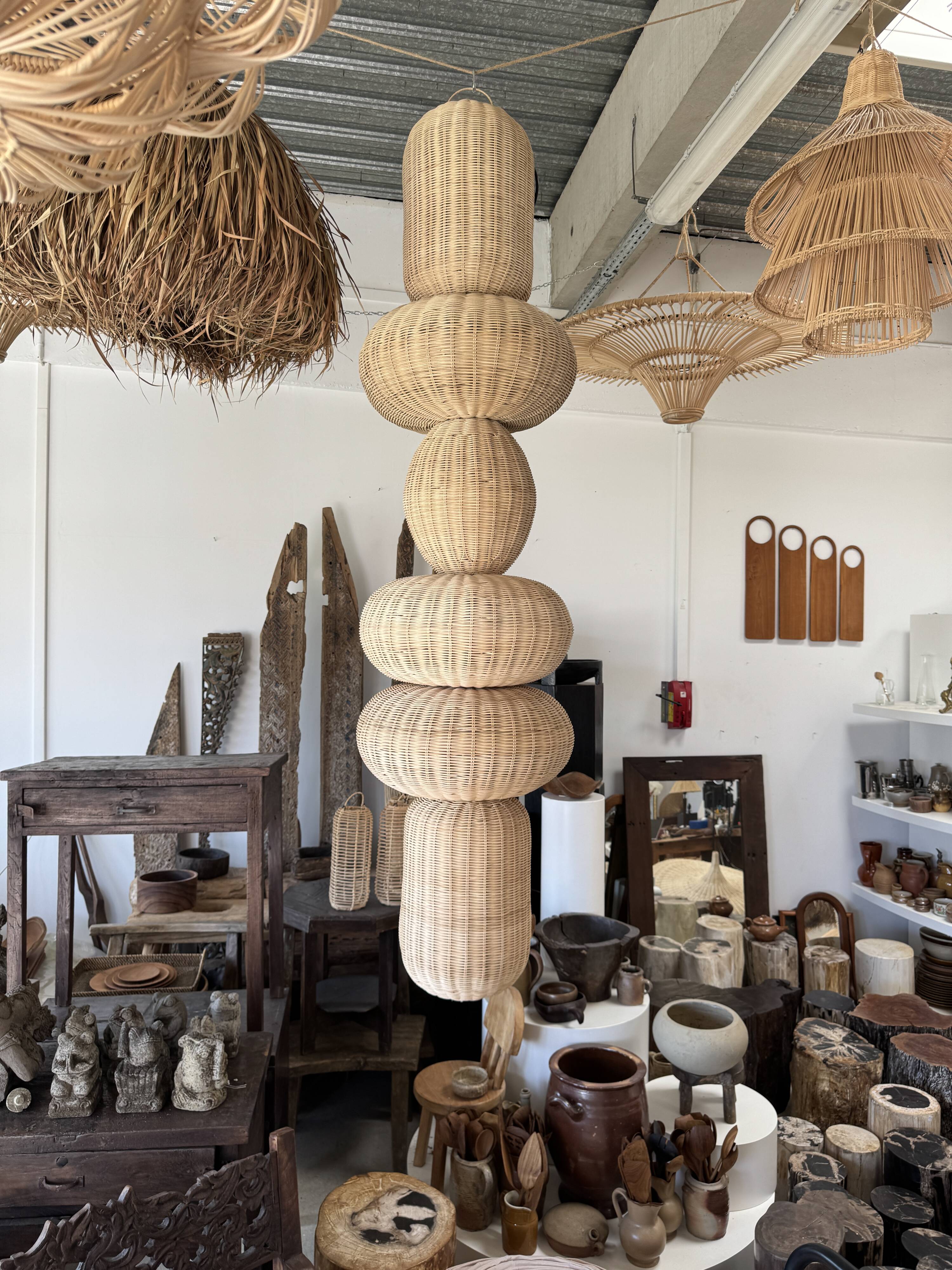 column hanging lamp, superposition of spherical volumes in rattan H2.
