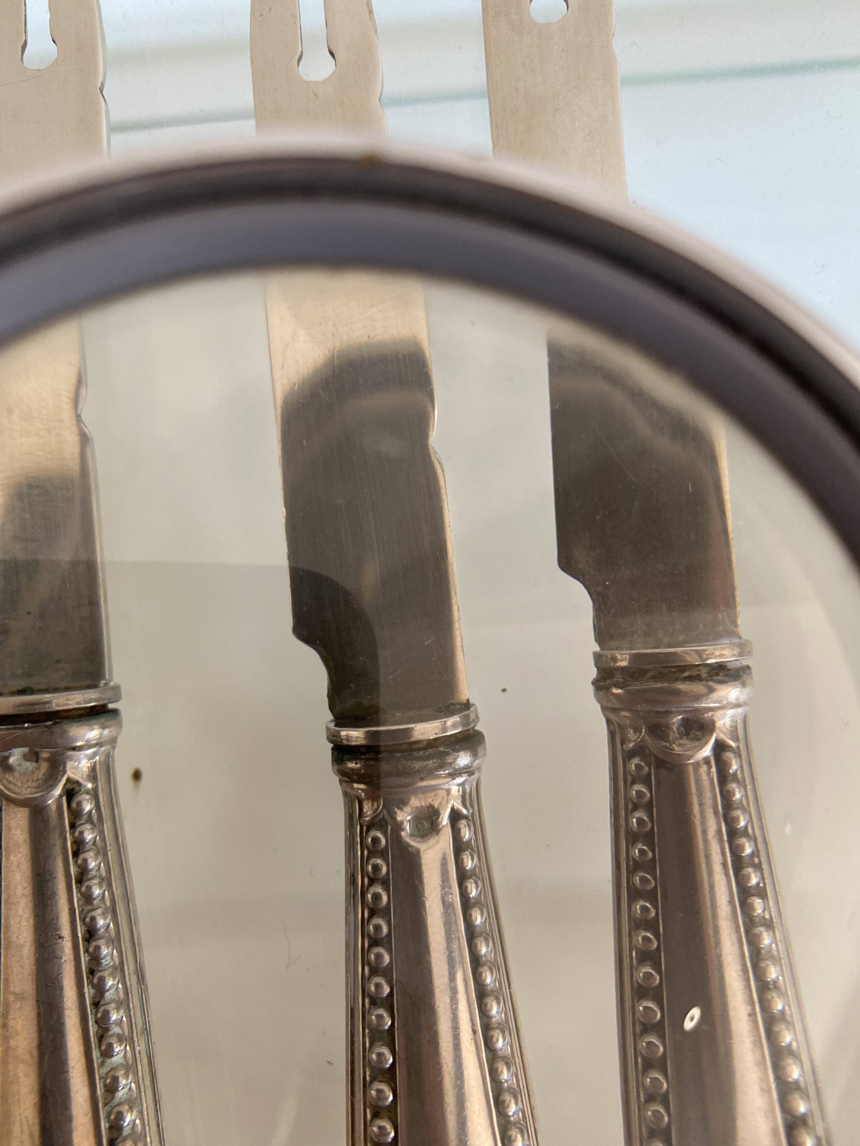 Ensemble  de 12 couteaux à crustacés, ancien, 1900