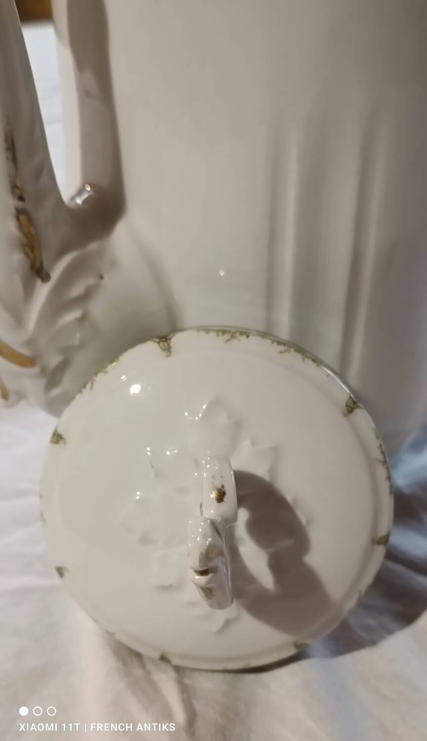 Coffee pot and milk jug in Limoges porcelain, France, early 20th century