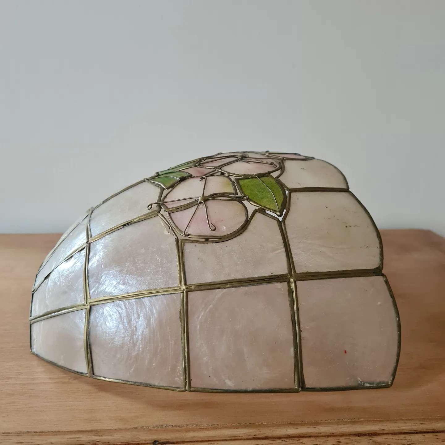 Art Deco mother-of-pearl wall lamp