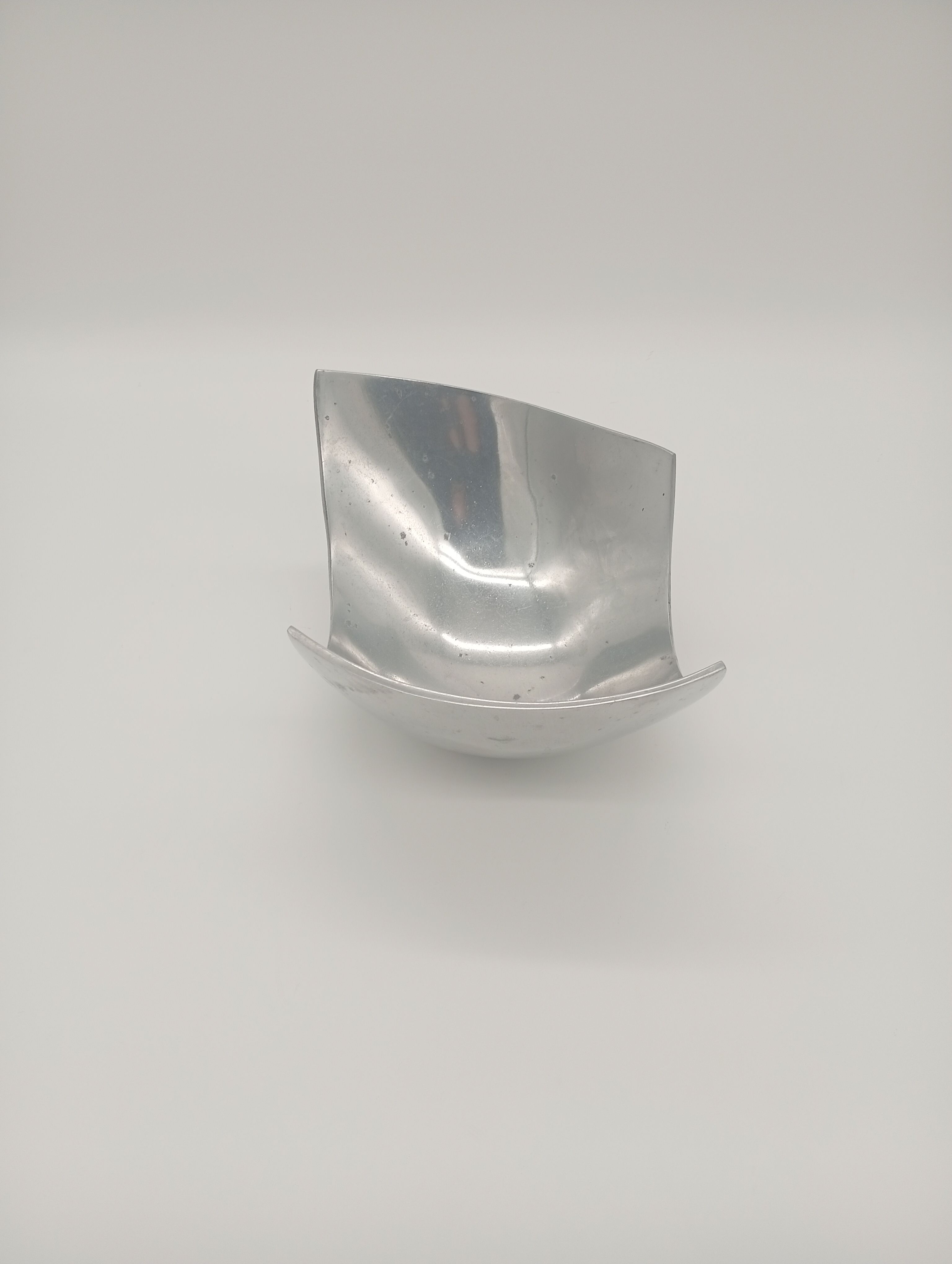 Vintage Coupe Post-Modernist Aluminium 1980s minimalist design