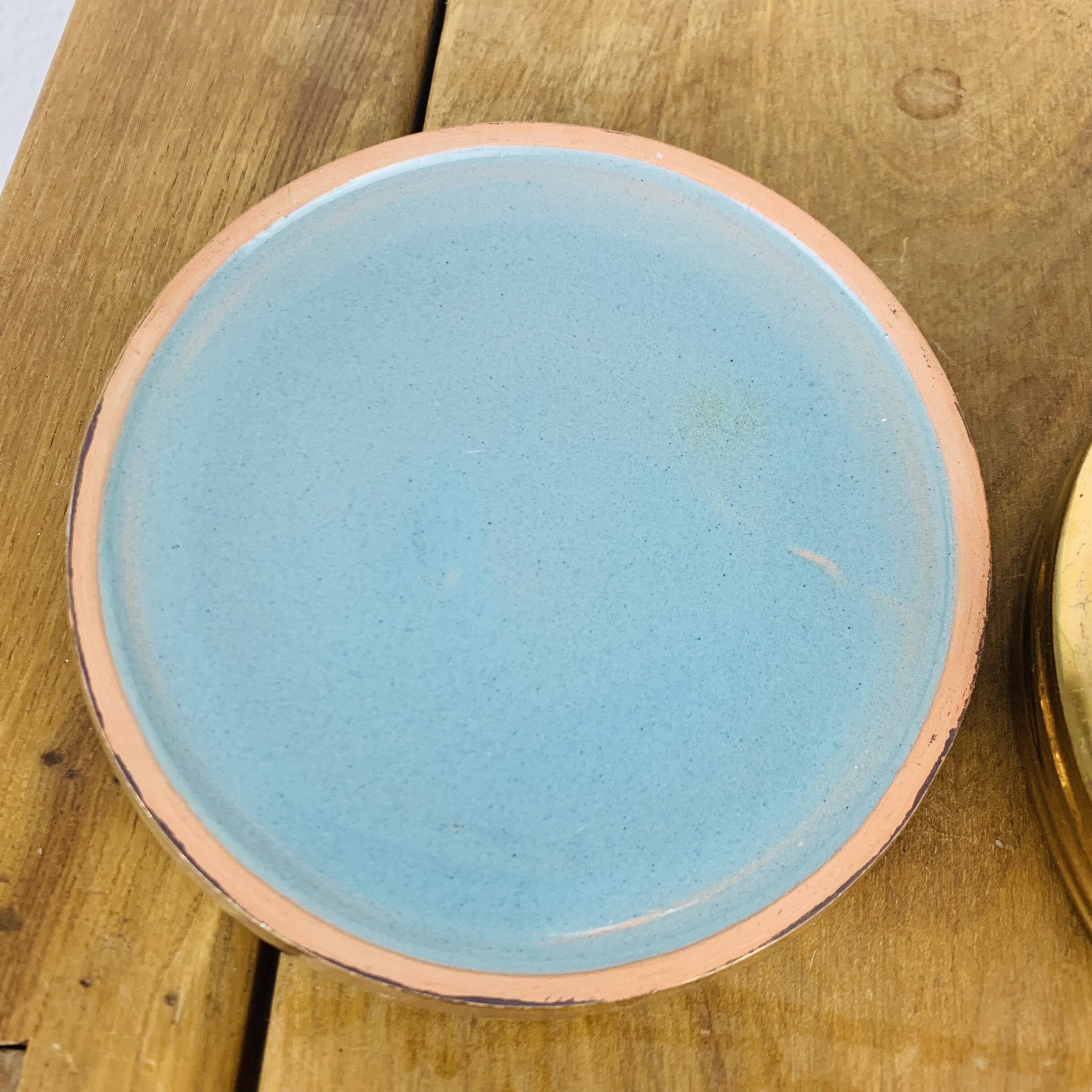 Vintage cracked golden ceramic box