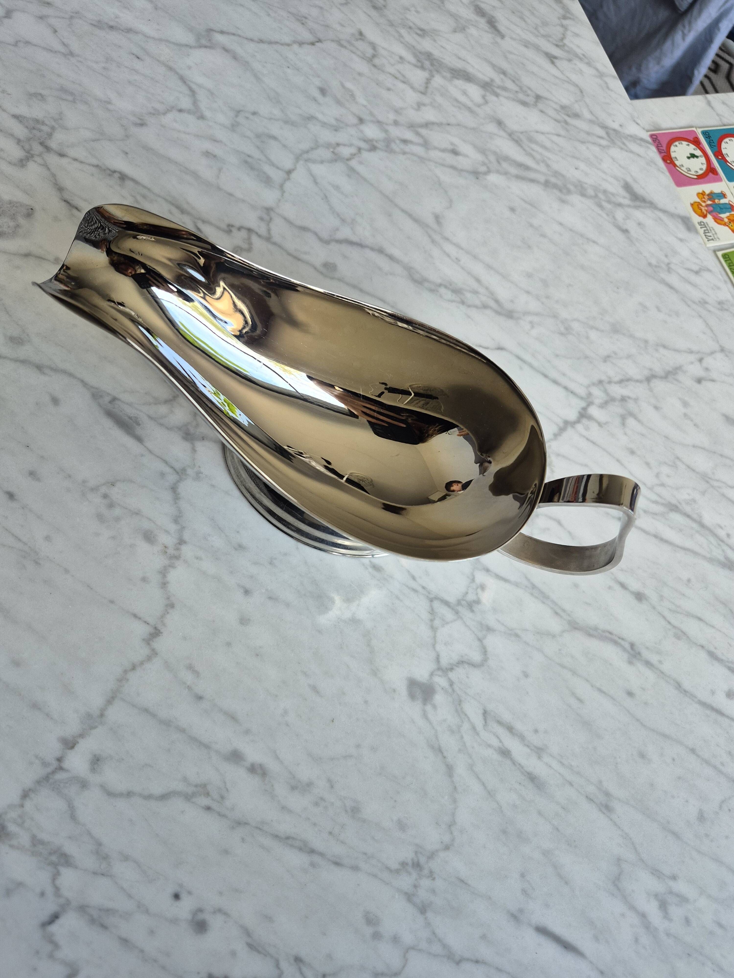 Vintage sauce boat on pedestal Guy Degrenne – 18/10 stainless steel shiny
