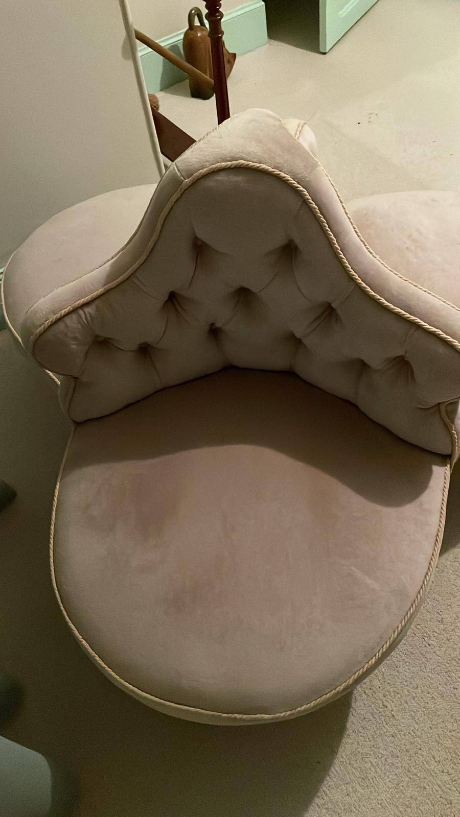 English confidant sofa