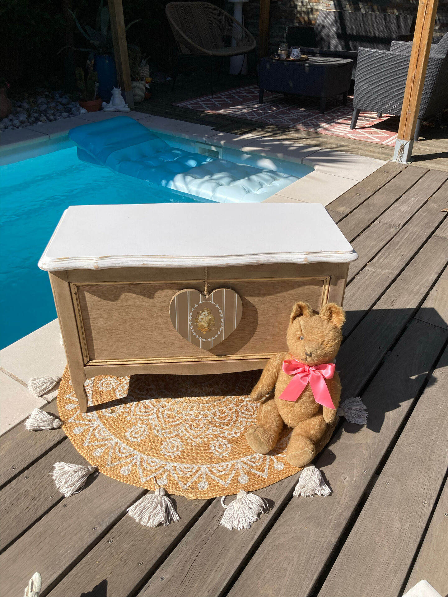 Very nice vintage heart toy chest in L. Ashley removable style.