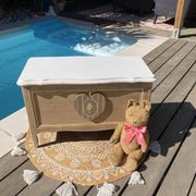 Very nice vintage heart toy chest in L. Ashley removable style.