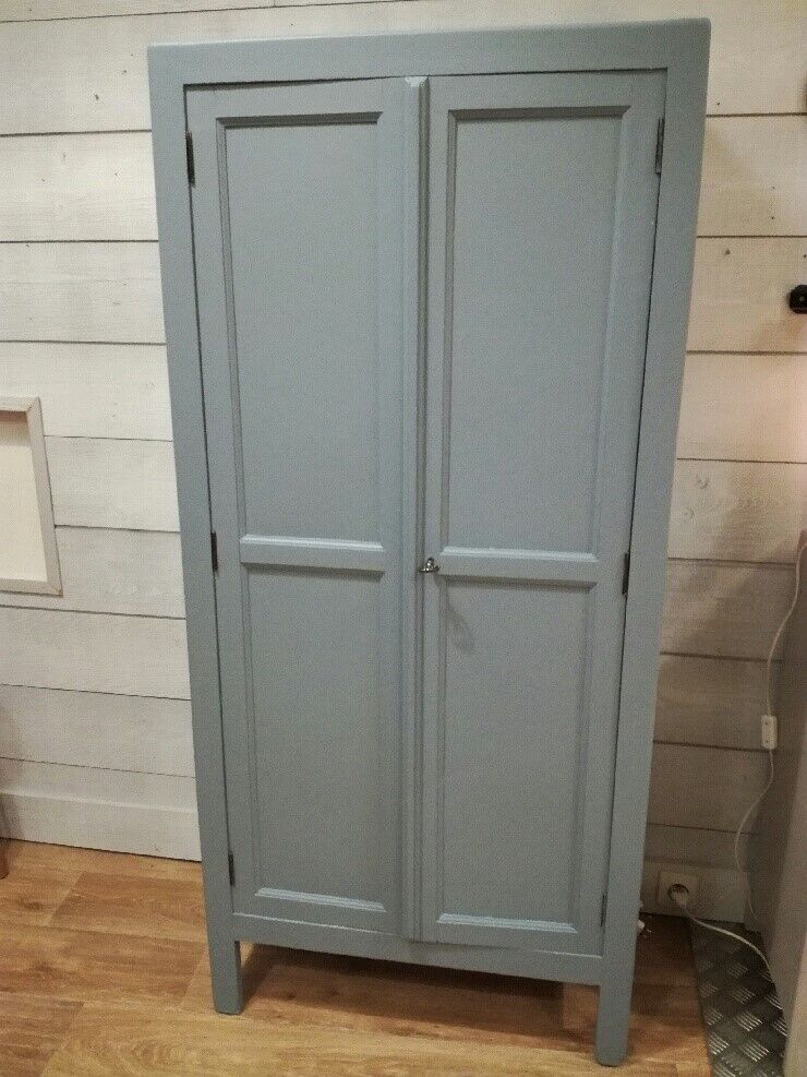 Armoire parisienne