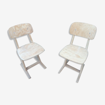 Pair of adult casala chairs