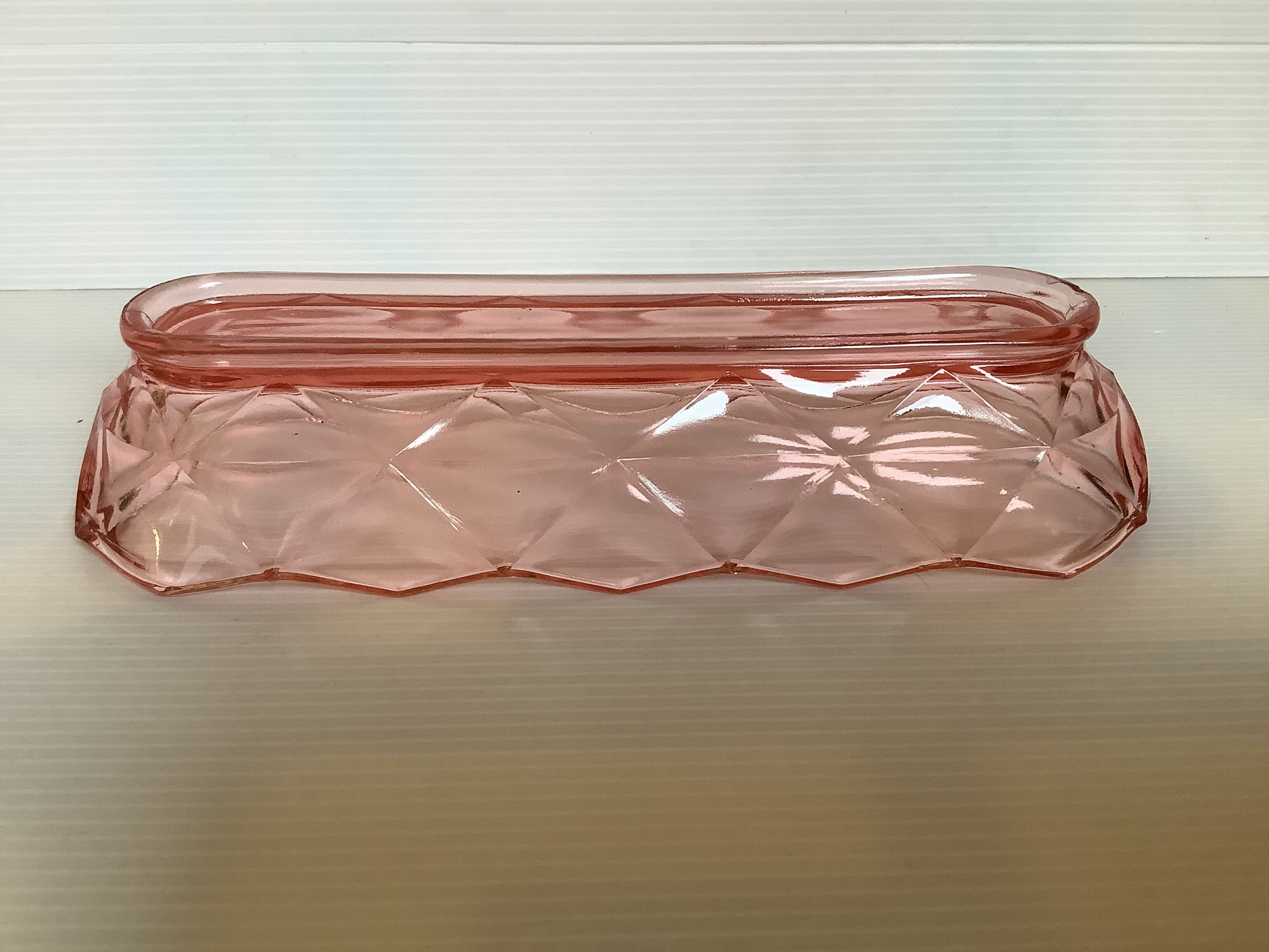 Empty pocket pencil holder pink glass